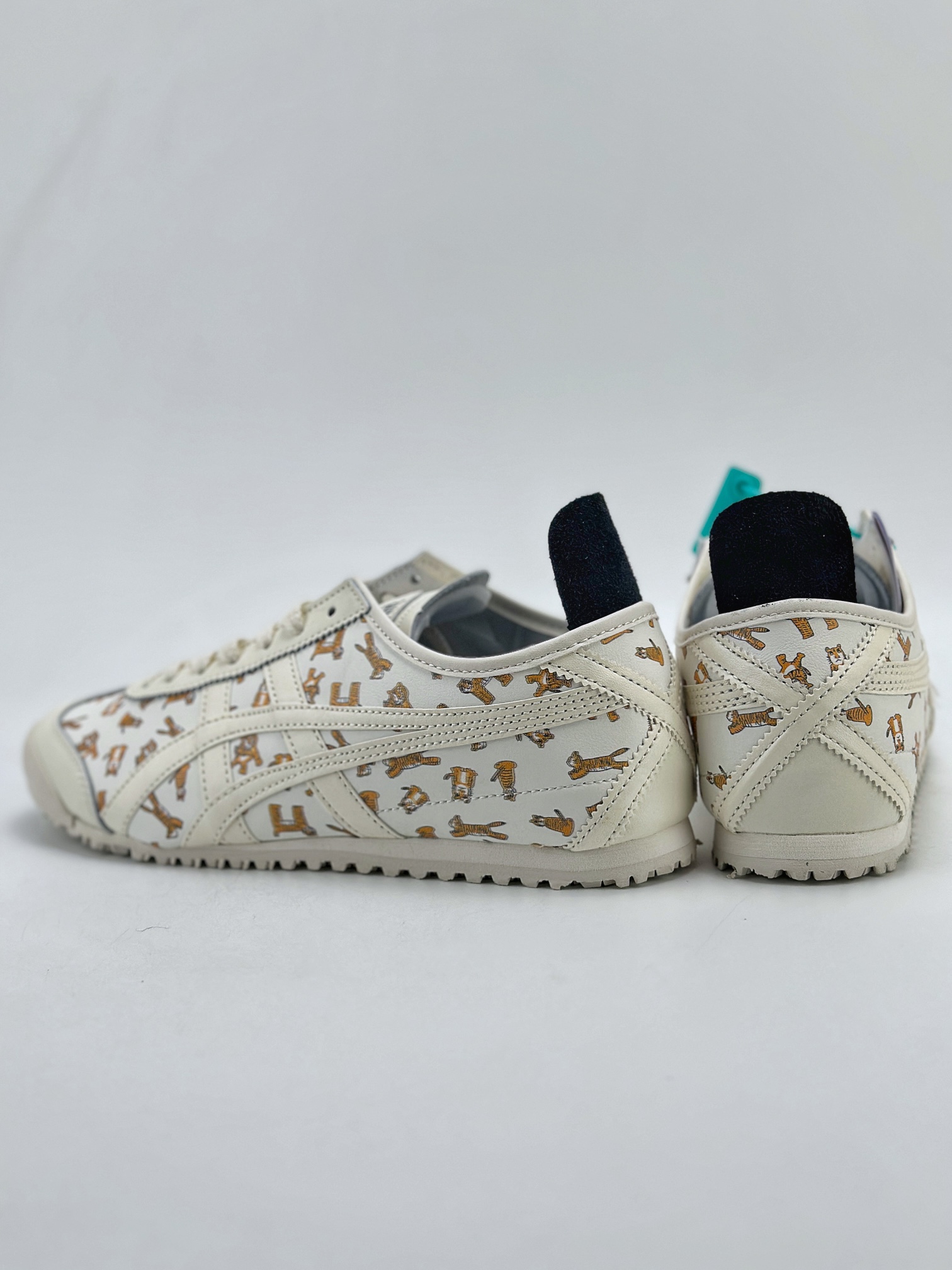 150 Onitsuka Tiger Mexico 66 Paraty 老虎满印 百搭单品 板鞋 1183B785-100