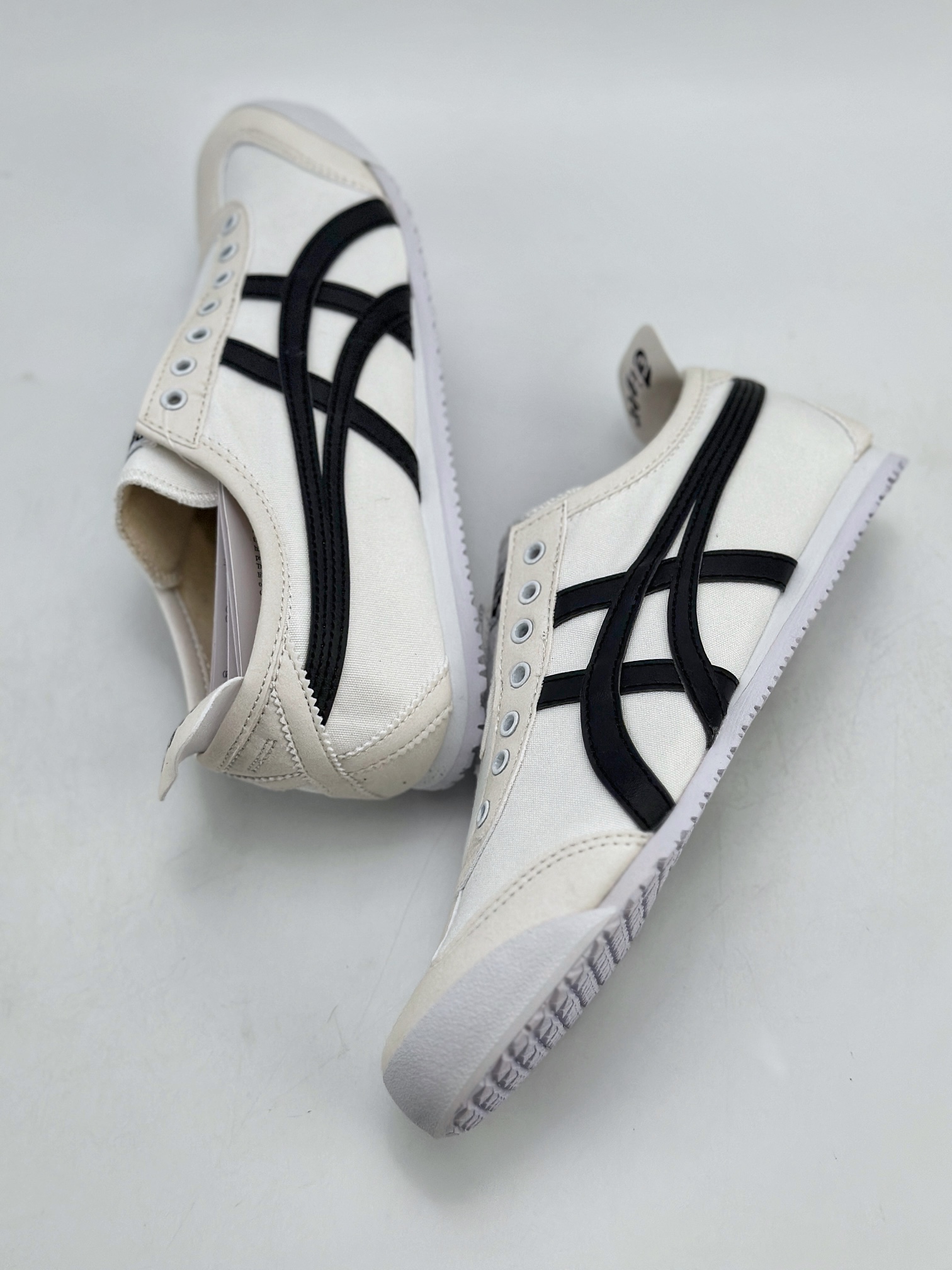 130 Onitsuka Tiger Mexico 66 Paraty 百搭单品 板鞋  D342Q-0190