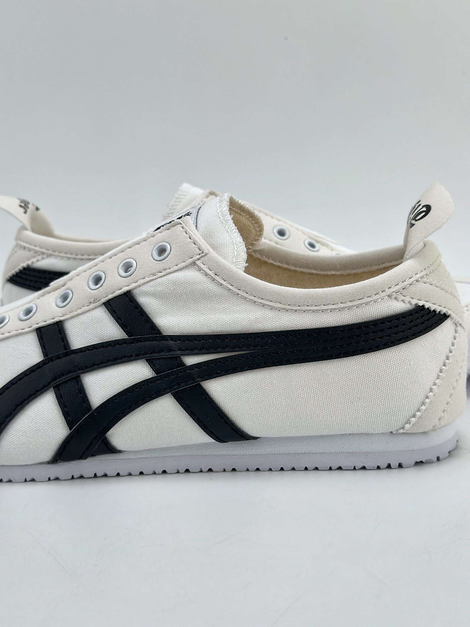 130 Onitsuka Tiger Mexico 66 Paraty 百搭单品 板鞋  D342Q-0190