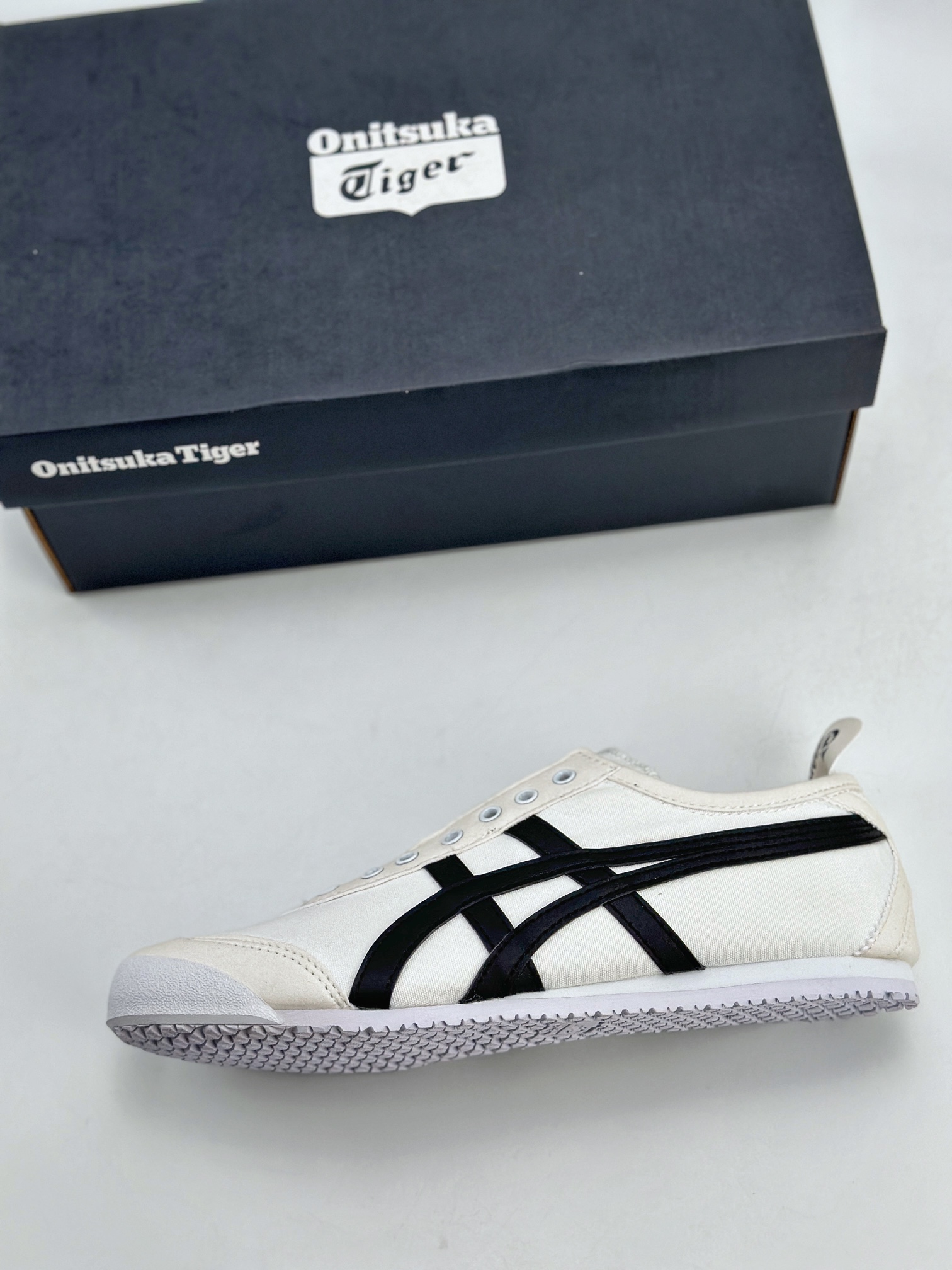 130 Onitsuka Tiger Mexico 66 Paraty 百搭单品 板鞋  D342Q-0190