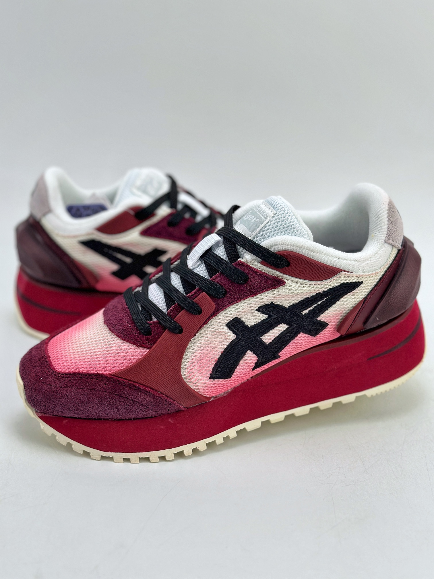 200 Asics Ointsuka Tiger Moage co 亚瑟士鬼冢虎复古经典跑鞋 1183B555-100