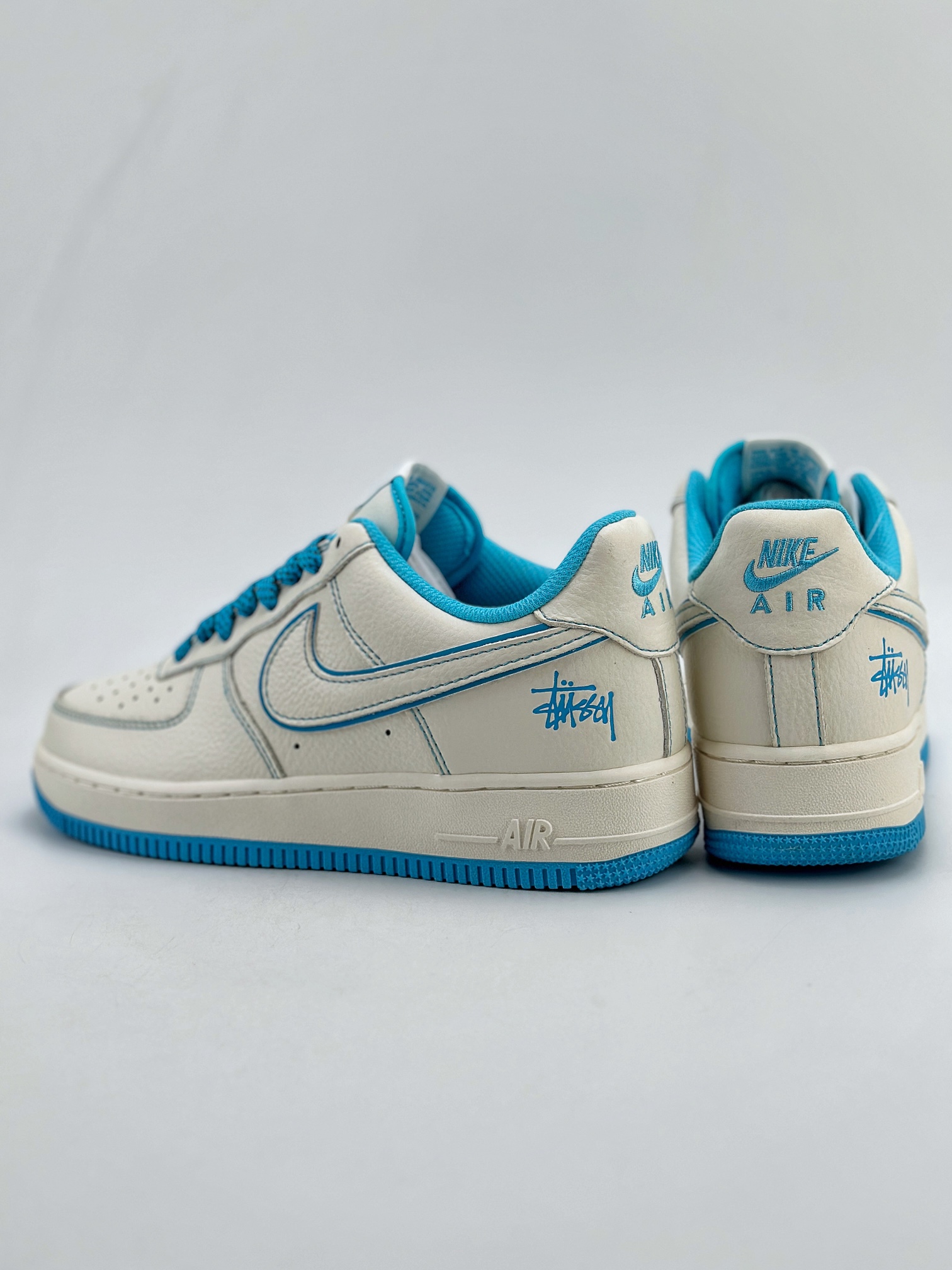 240 Nike Air Force 1 Low 07 x Stussy 白天蓝满天星 UN1635-666