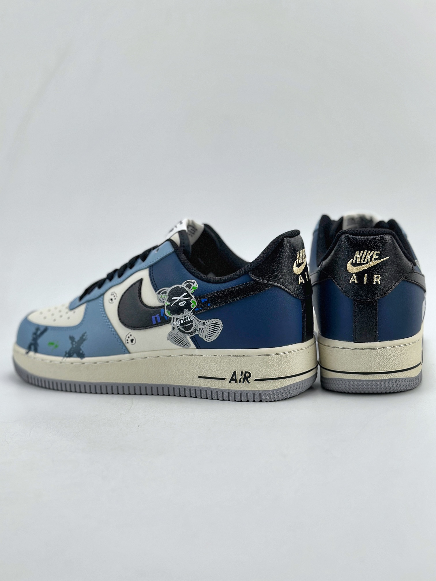 240 Nike Air Force 1 Low 07 XX涂鸦 白黑蓝 XC2351-222