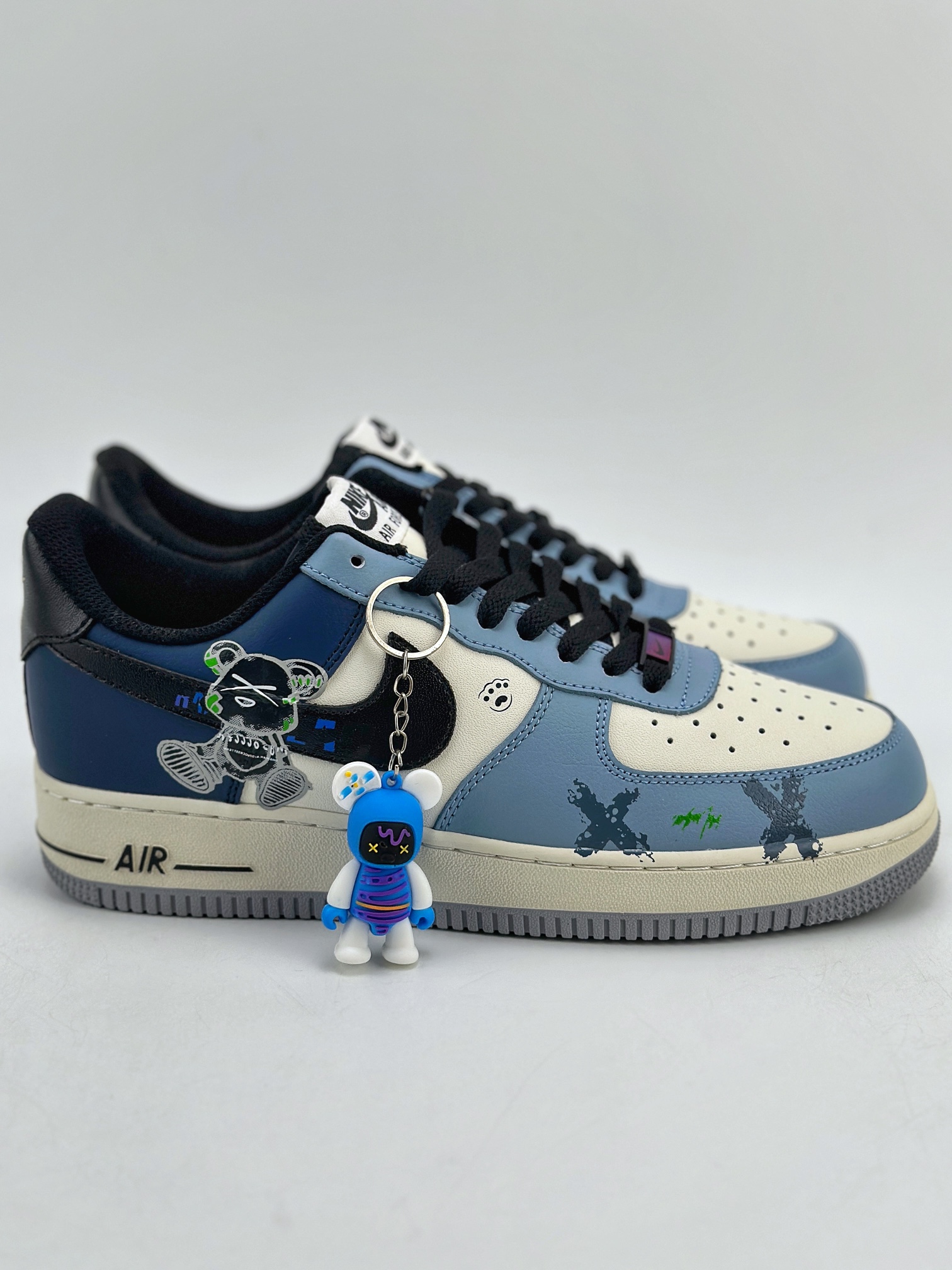 240 Nike Air Force 1 Low 07 XX涂鸦 白黑蓝 XC2351-222