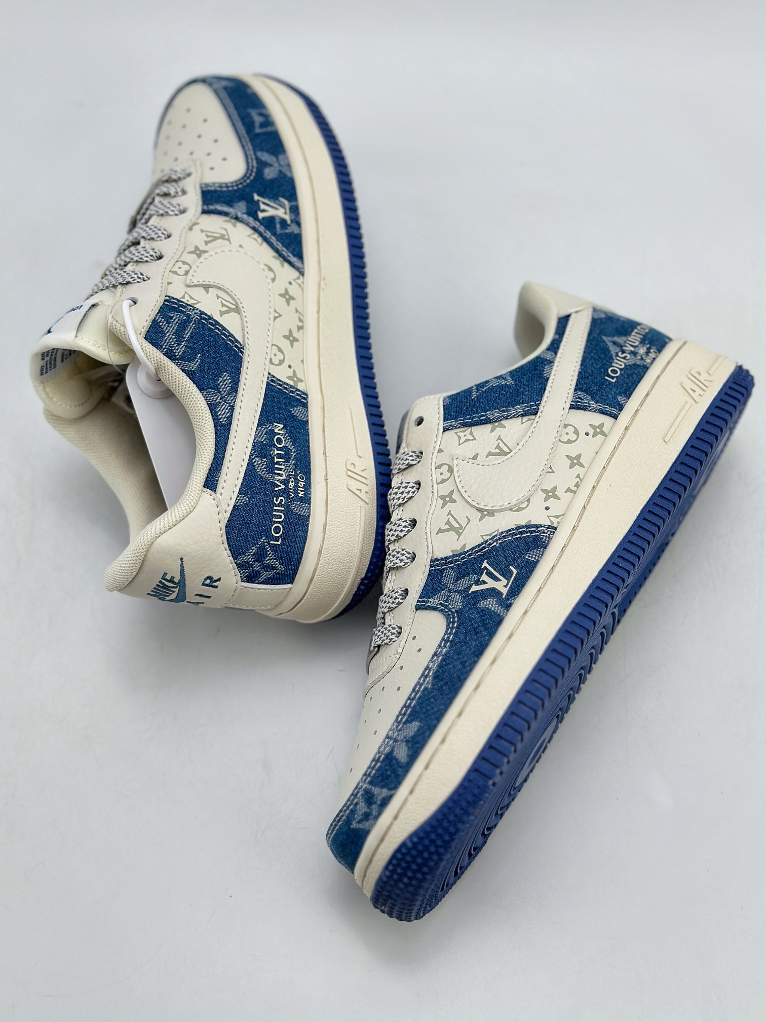 200 Nike Air Force 1 Low 07 x Louis Vuitton 白蓝牛仔 DD8686-400