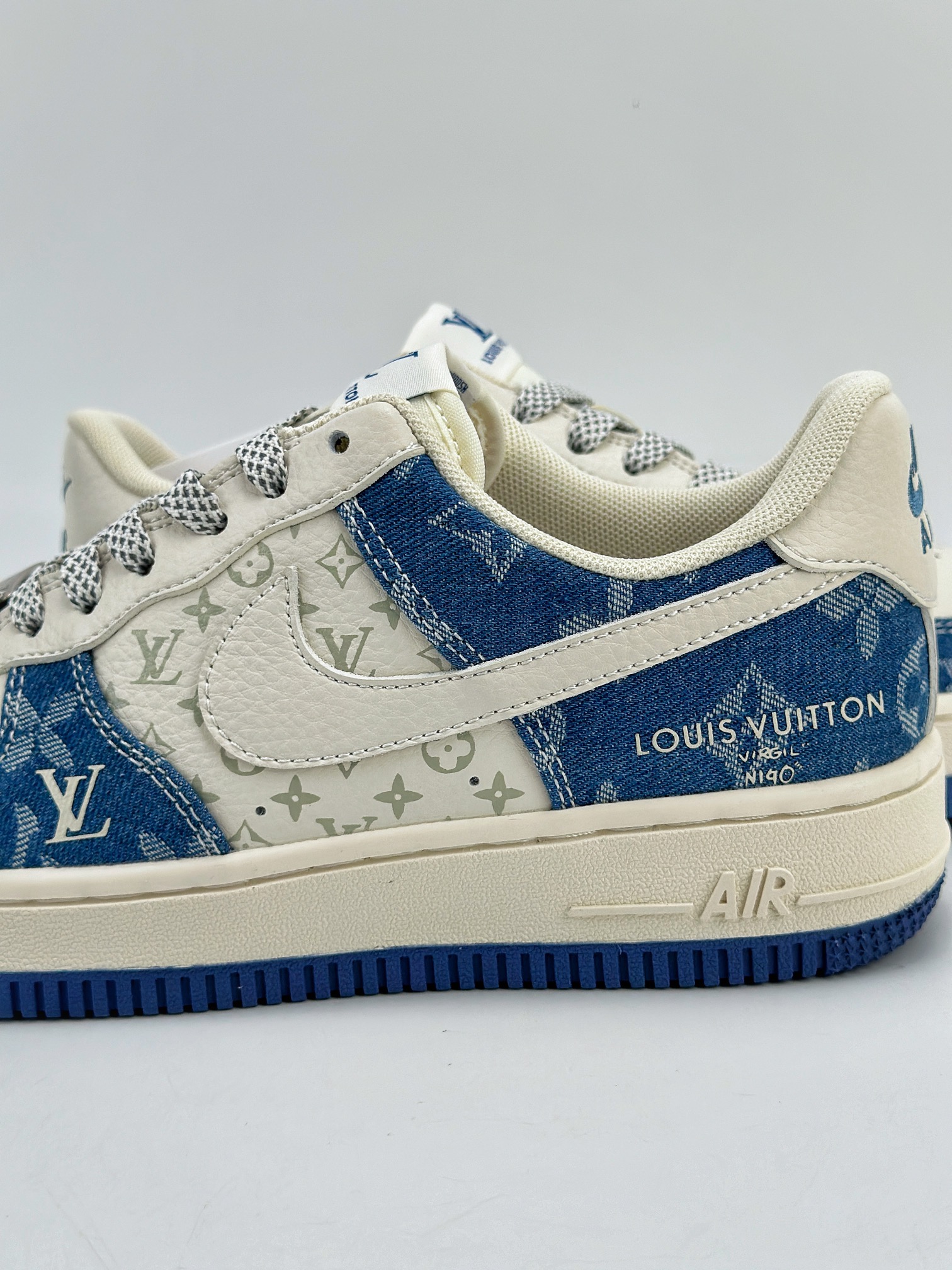 200 Nike Air Force 1 Low 07 x Louis Vuitton 白蓝牛仔 DD8686-400