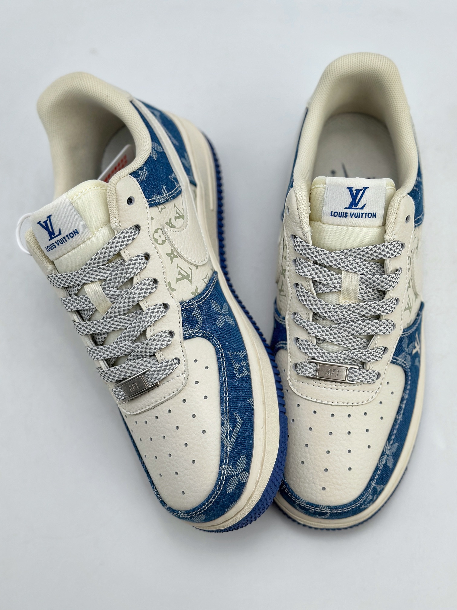 200 Nike Air Force 1 Low 07 x Louis Vuitton 白蓝牛仔 DD8686-400