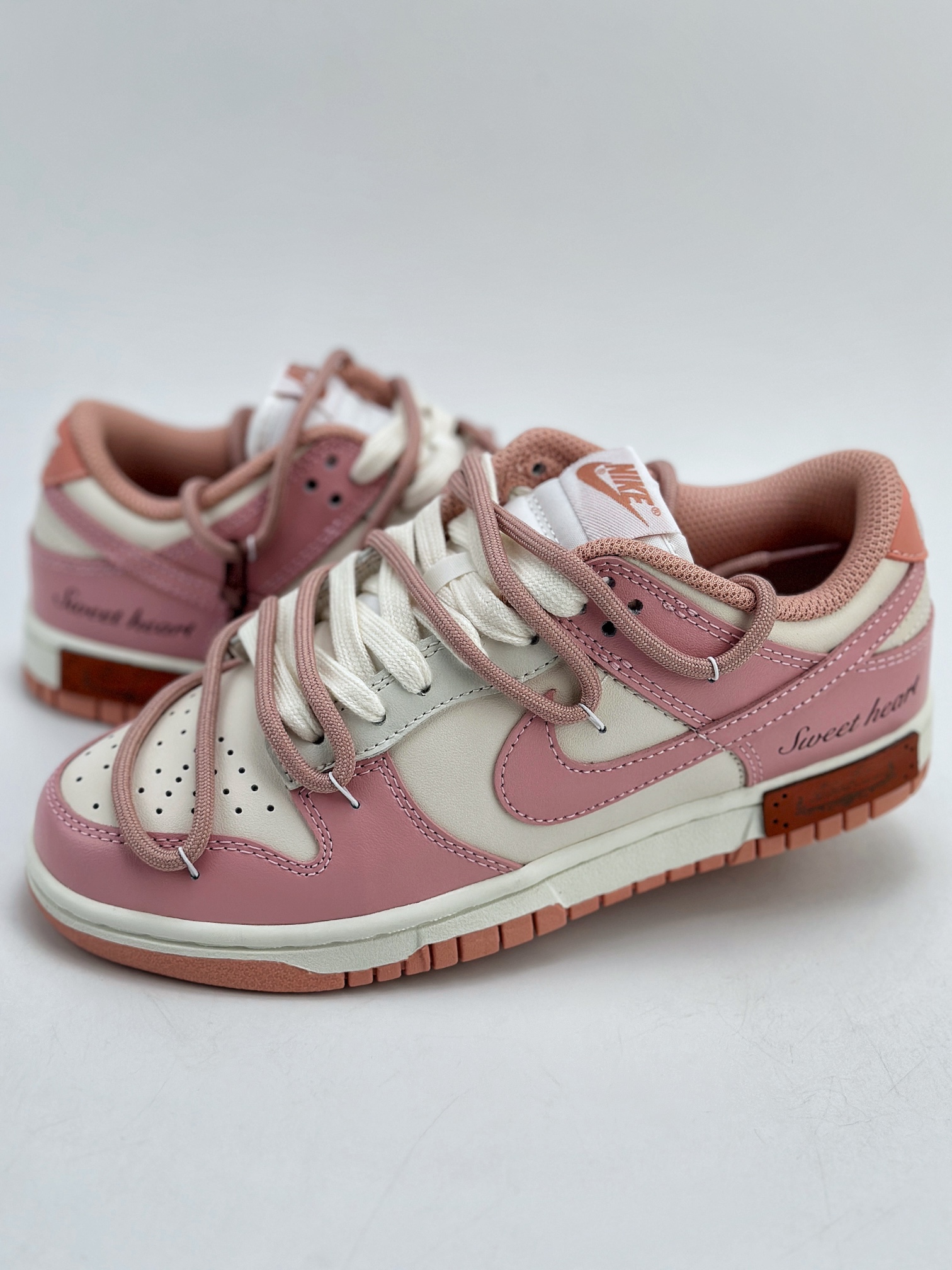 260 Nike SB Dunk Low spd 莓刻 复古甜心 DD1503-118