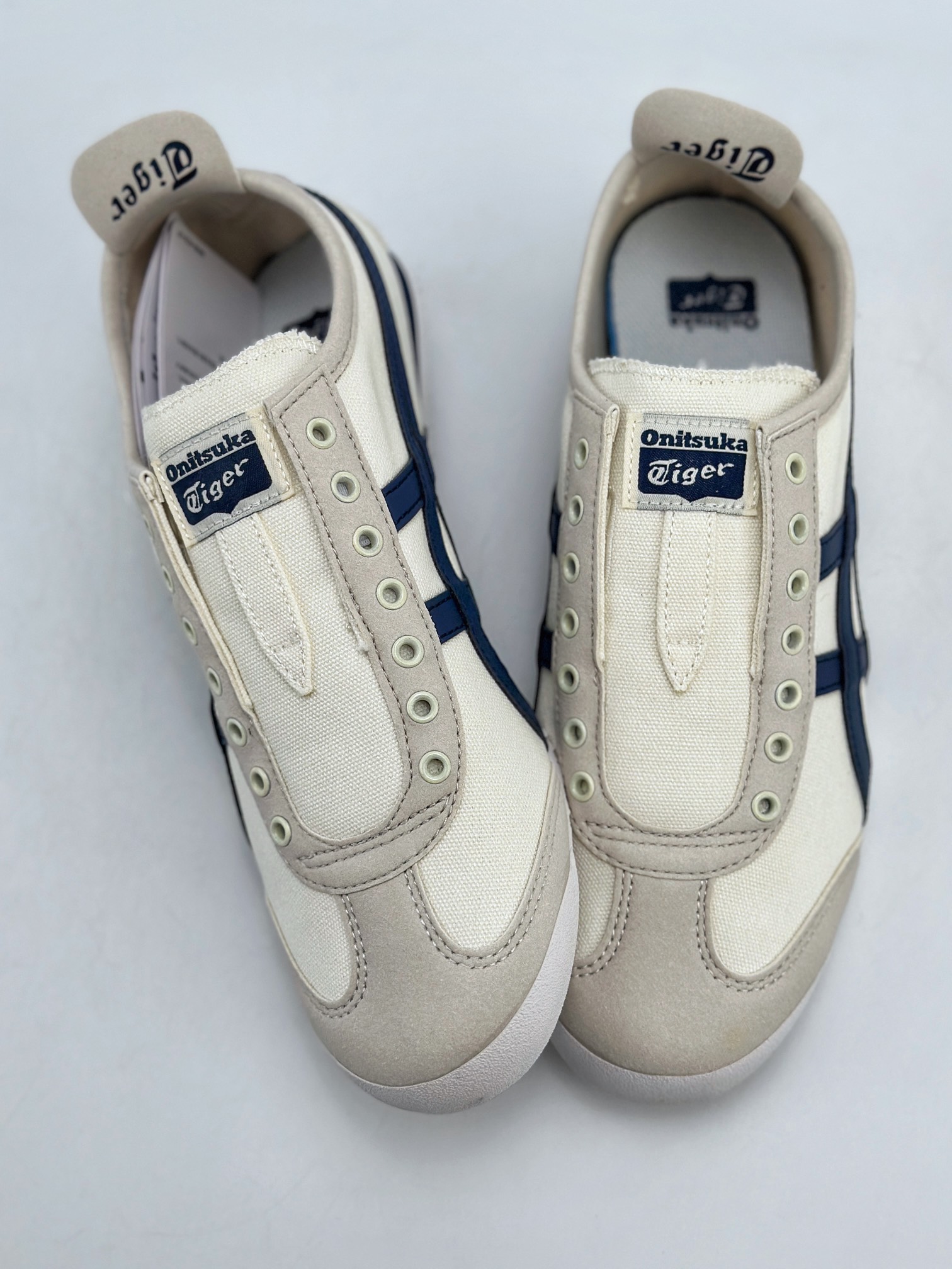 130 Onitsuka Tiger Mexico 66 Paraty 百搭单品 板鞋  1183A360-205