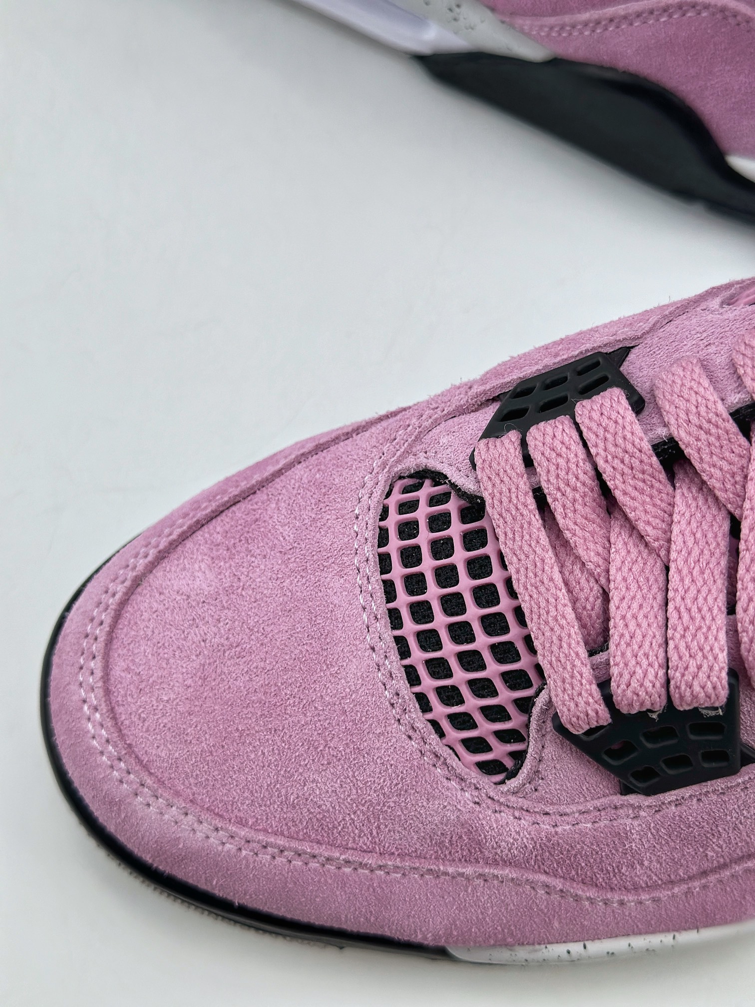 Nike Air Jordan 4 Retro Jordan 4th Generation ”Orchid” Re-engraved Pink and Black AQ9129-501