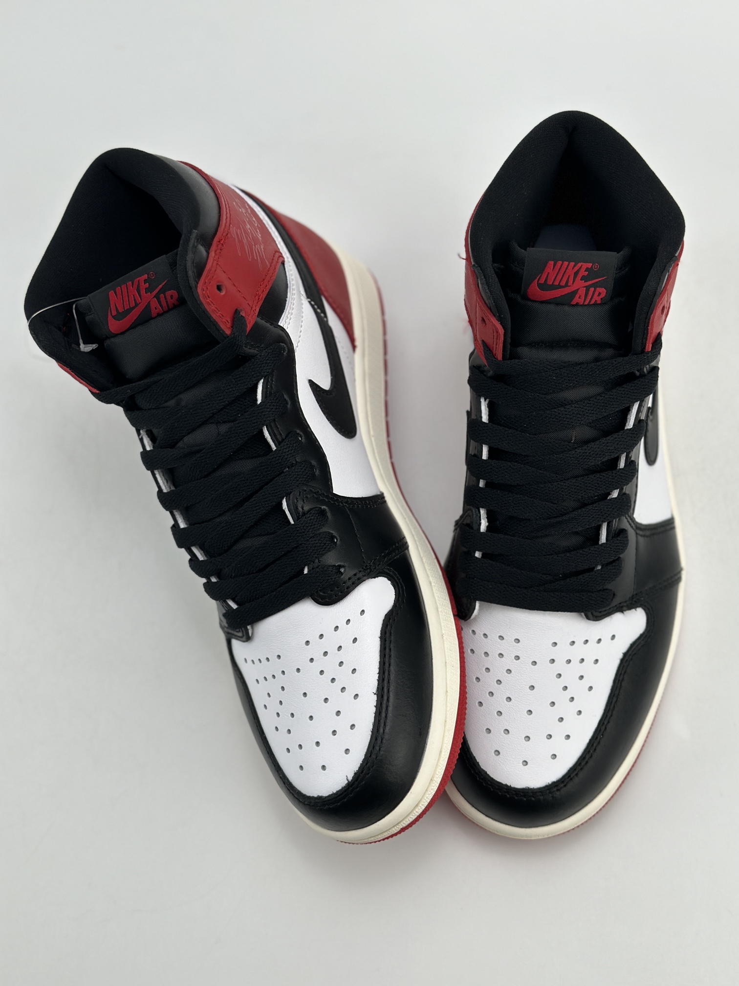 Air Jordan 1 Retro High OG ”Black Toe Reimagined” White, Black and Red DZ5485-106