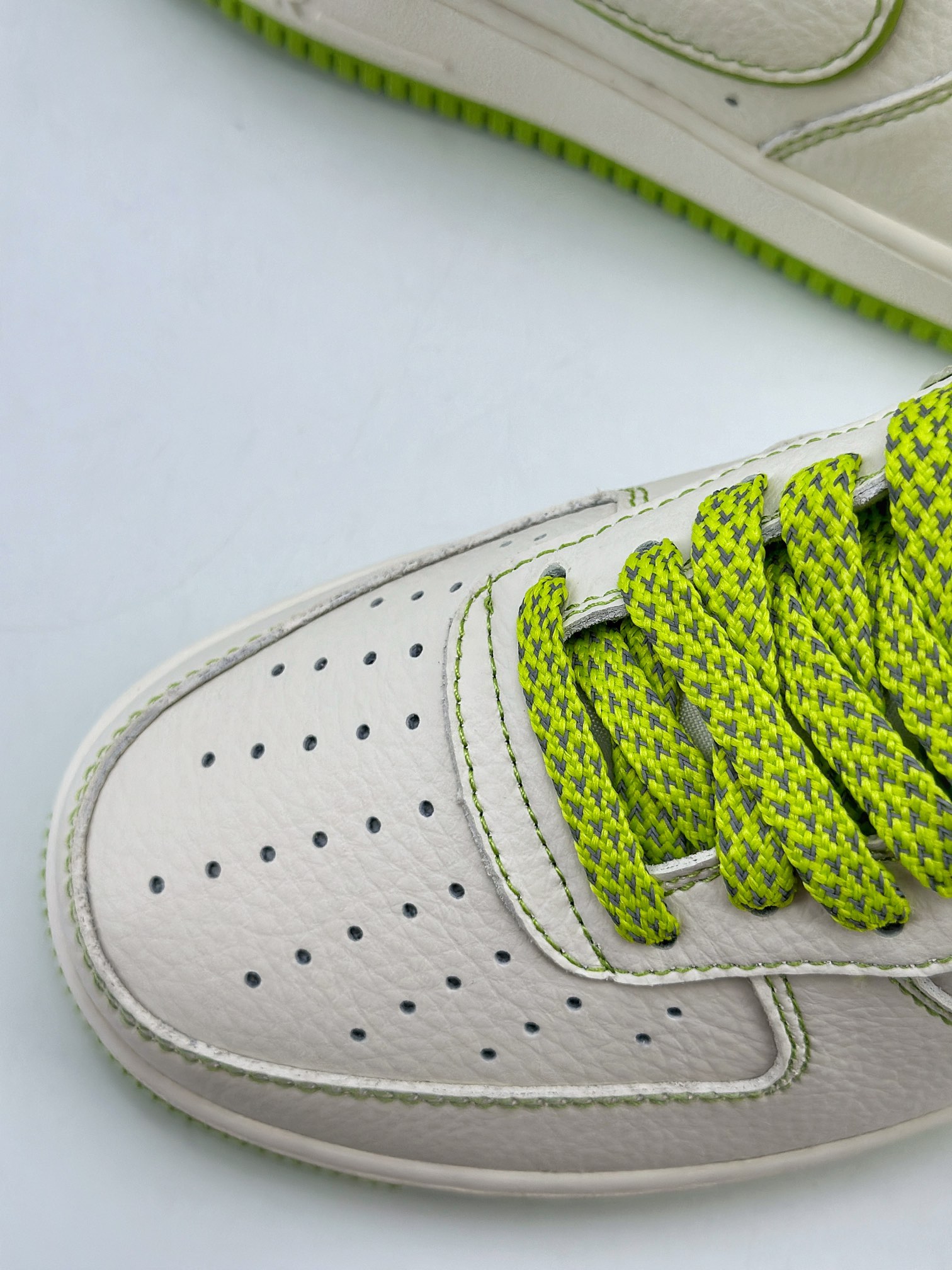 Nike Air Force 1 Low 07 x Stussy White Green Star UN1635-888