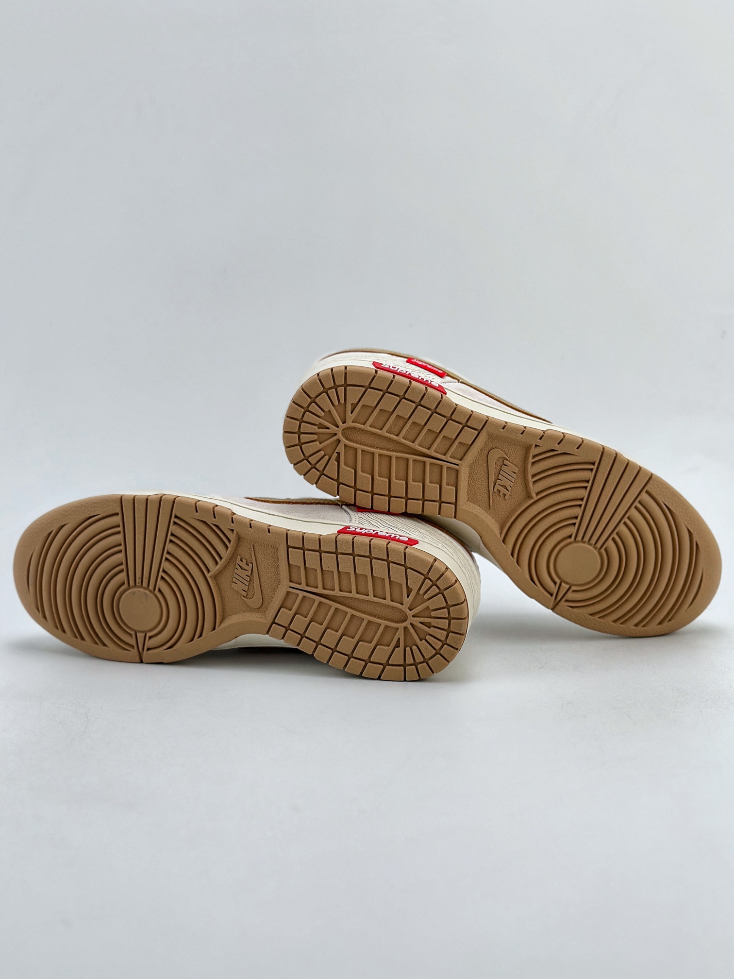 Nike SB Dunk Low x Supreme White Brown Red Ghost Face XD6188-035