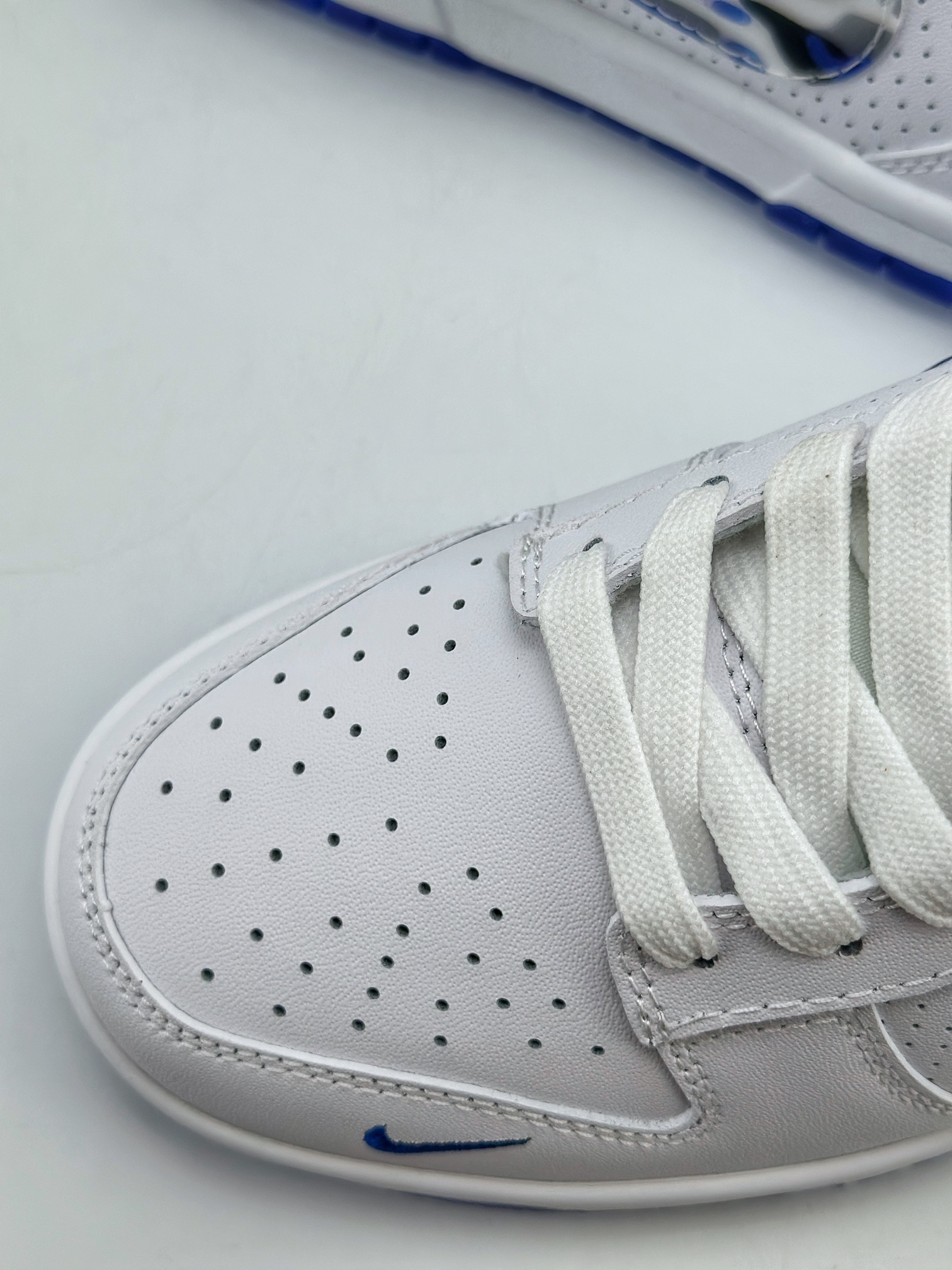 Nike SB Dunk Low x BAPE White Blue Camouflage Hook JH8039-934