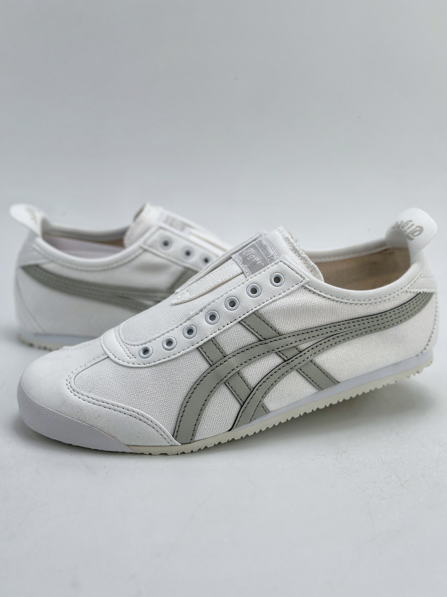 130 Onitsuka Tiger Mexico 66 Paraty 百搭单品 板鞋 1183A360-103