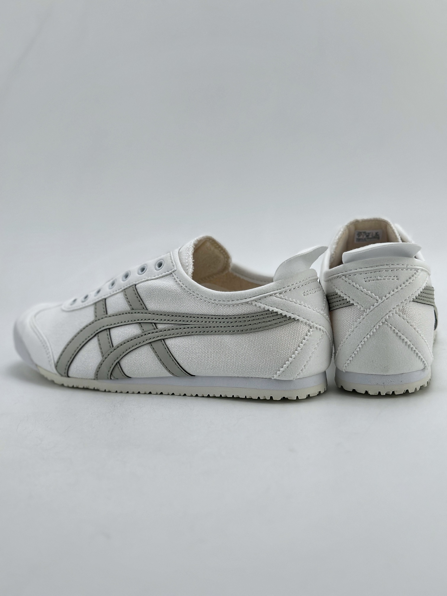 130 Onitsuka Tiger Mexico 66 Paraty 百搭单品 板鞋 1183A360-103