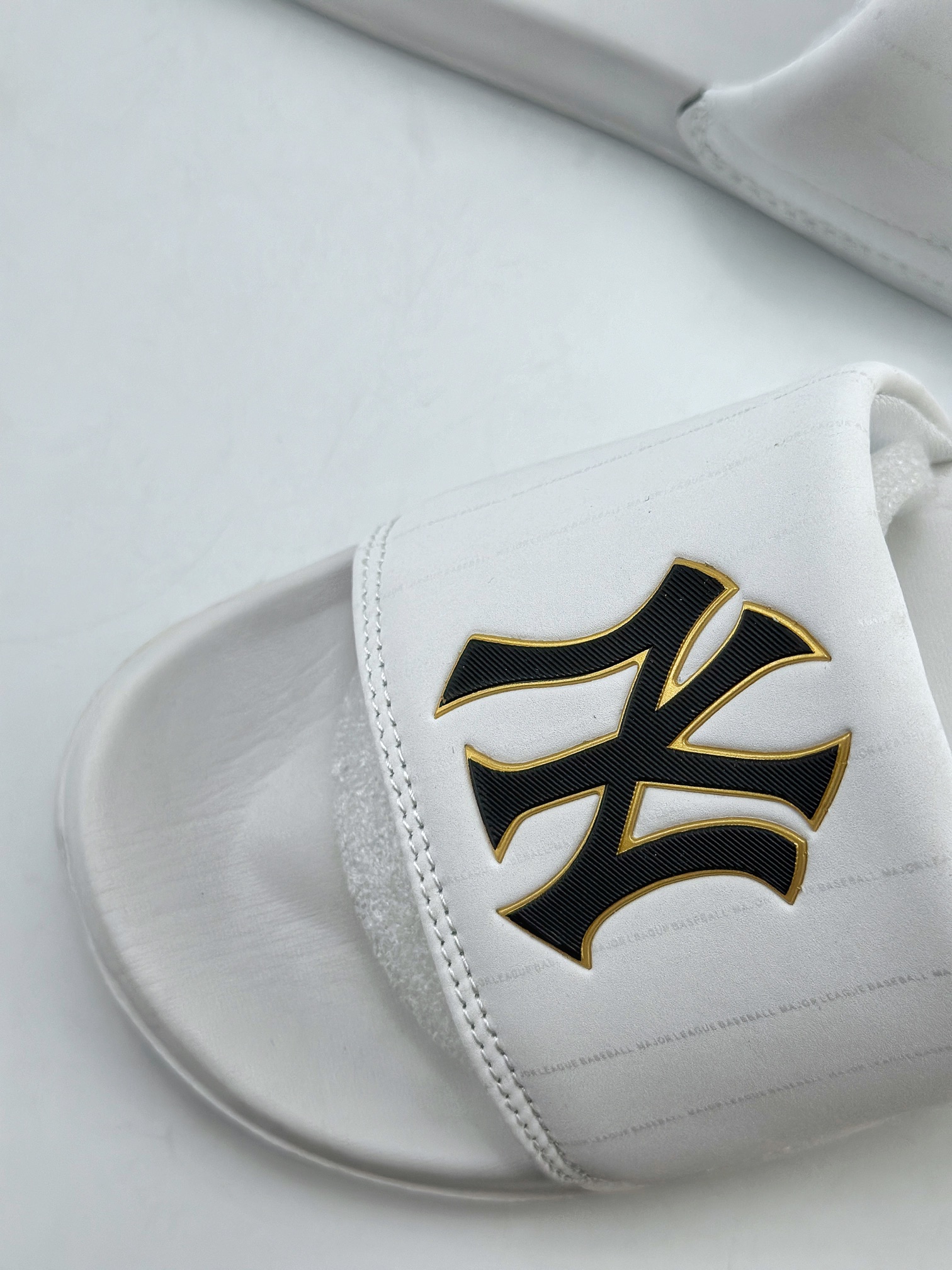 Y American Yankees x MLB Chunky Runner Basic MLB versatile trendy couple slippers