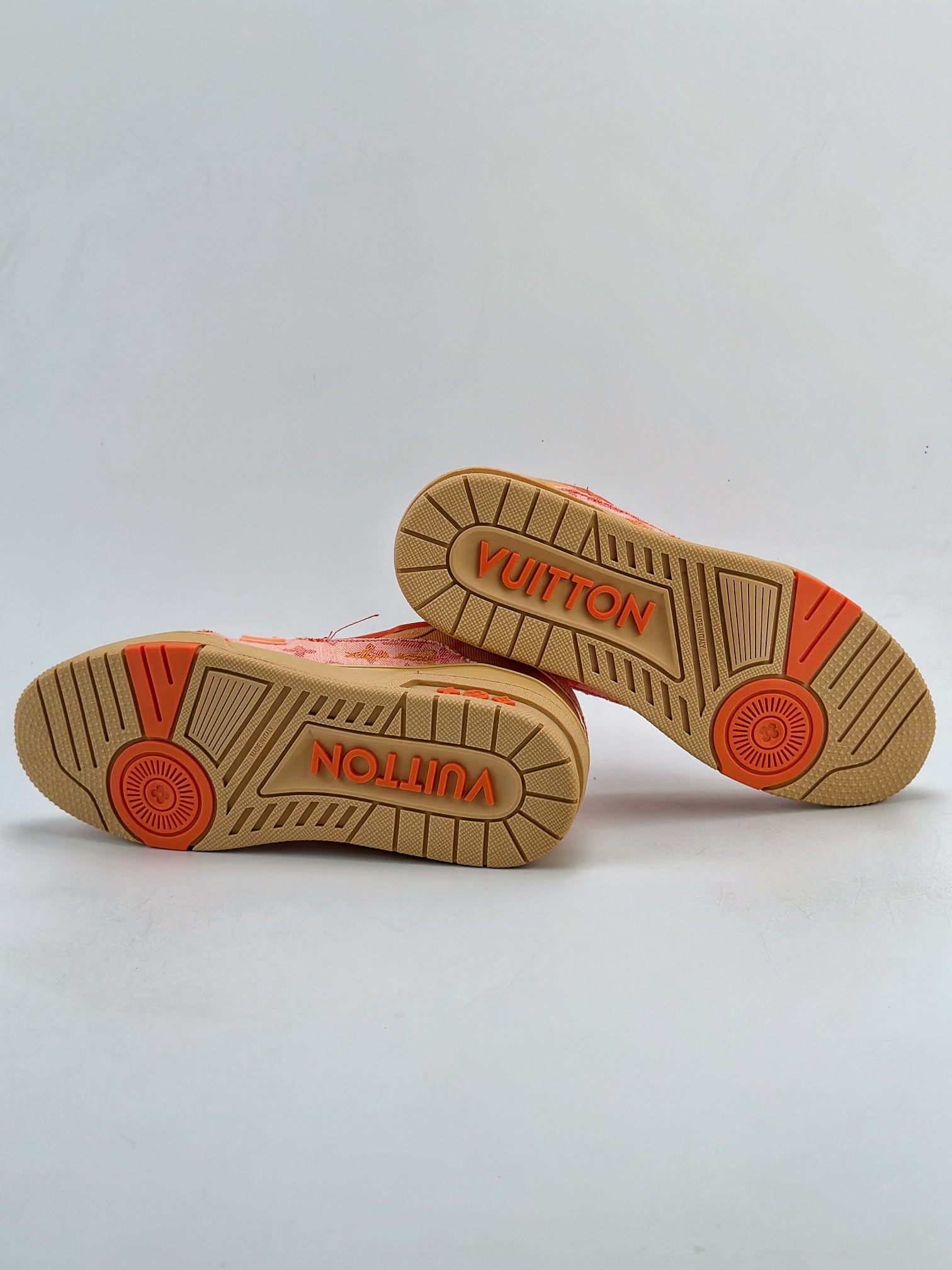 New Louis Vuitton LV Trainer Low-top Casual Sneakers