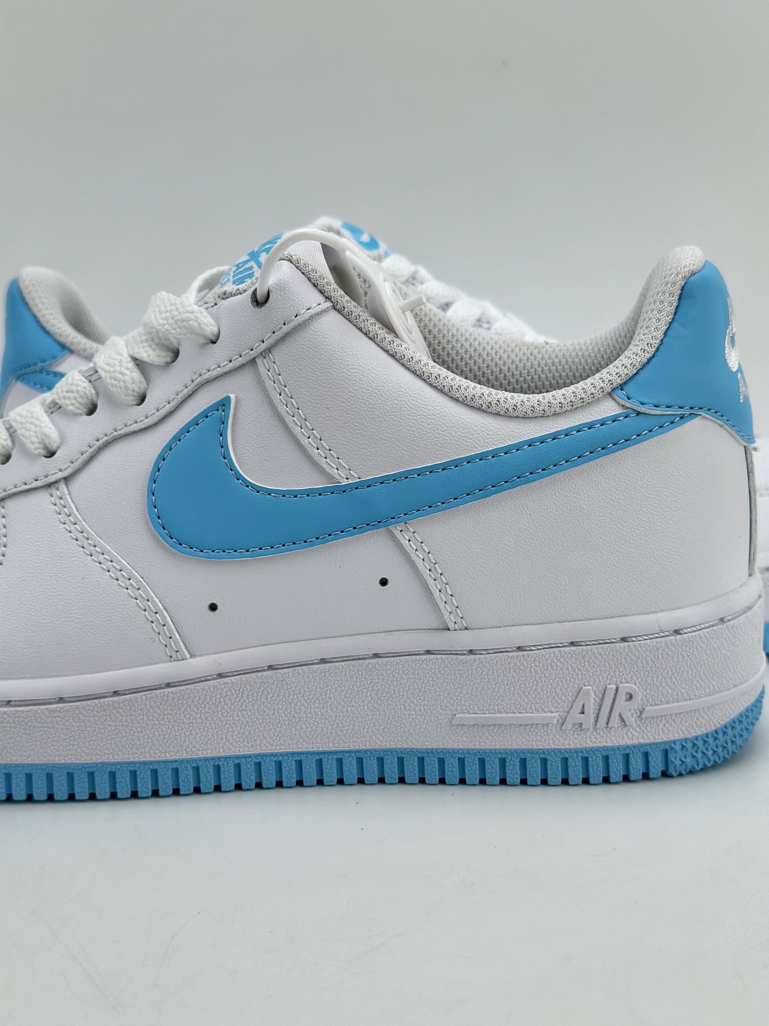 200 Nike Air Force 1 Low 07 ”University Blue” 白蓝 FQ4296-100