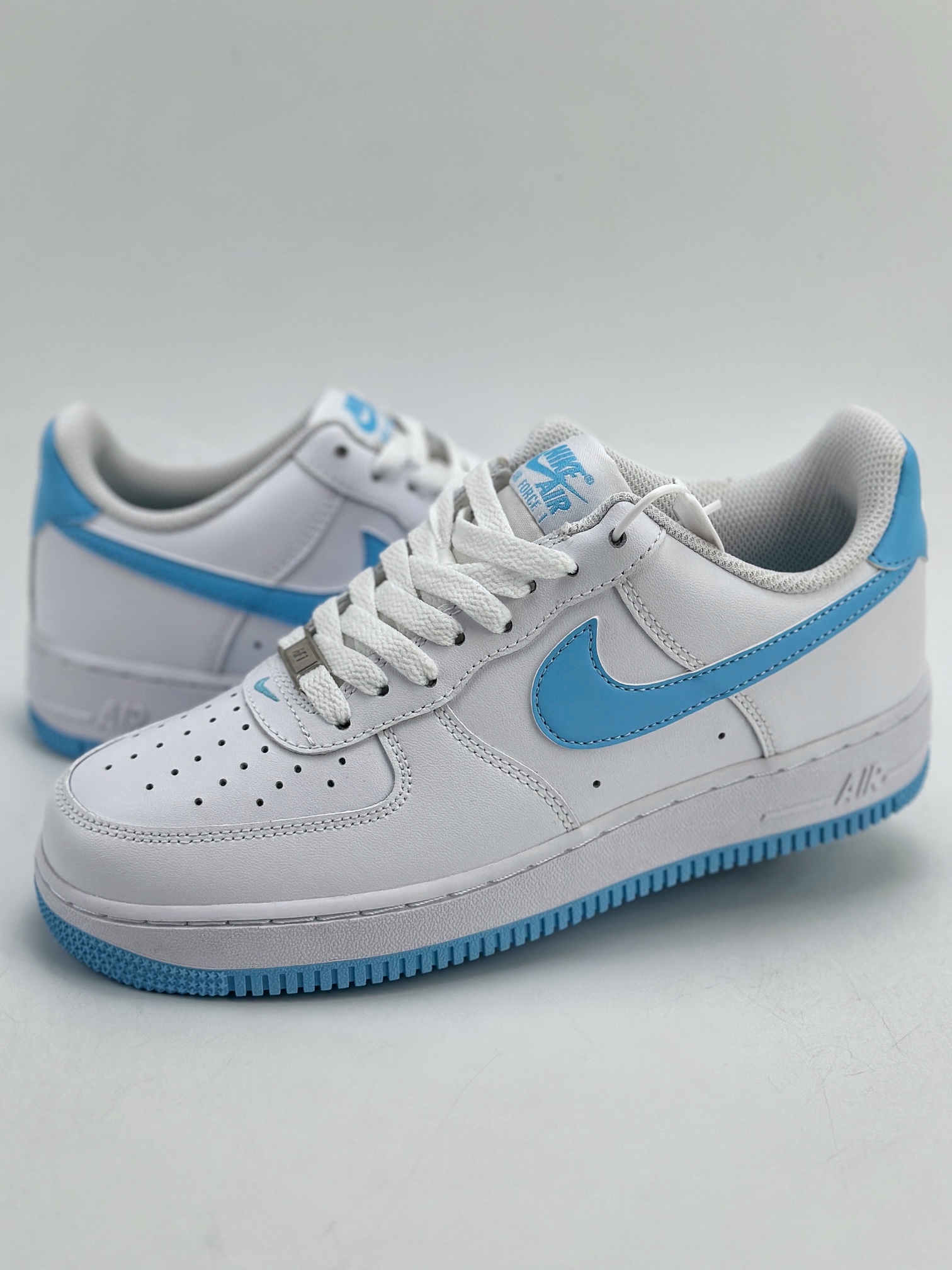 200 Nike Air Force 1 Low 07 ”University Blue” 白蓝 FQ4296-100