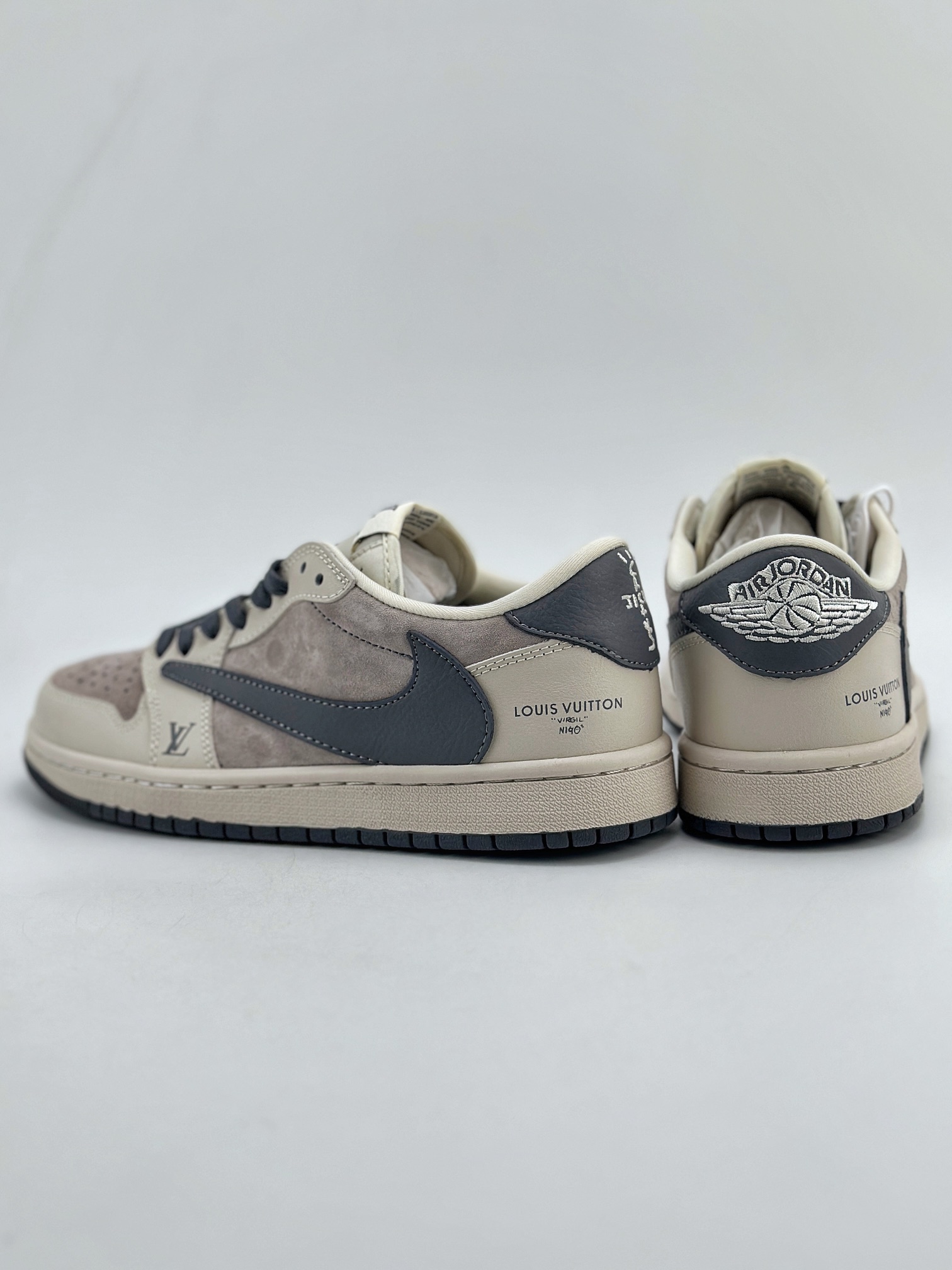 280 Travis Scott x Nike Air Jordan 1 Low x Louis Vuitton Air Jordan 1 Low 反转翻毛灰棕倒钩 LX1988-102