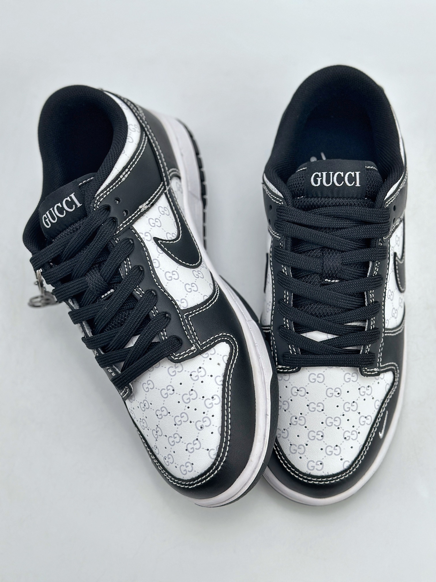 280 Nike SB Dunk Low x GUCCI 白黑印花小钩 SF1588-136