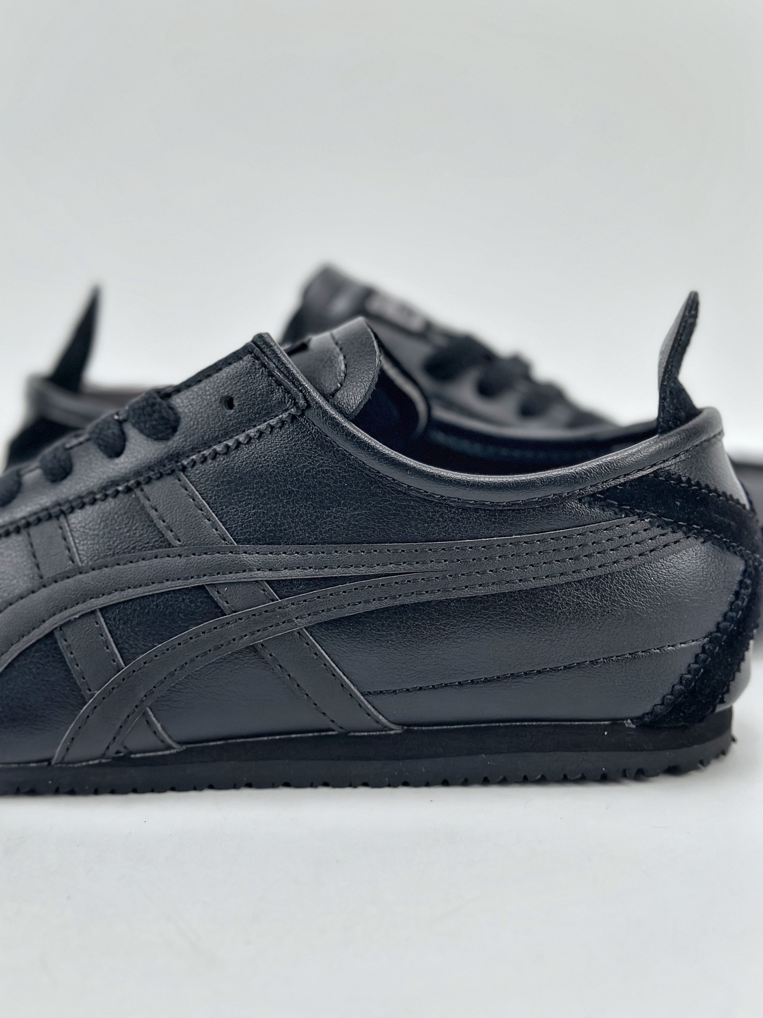 130 Onitsuka Tiger Mexico 66 Paraty 百搭单品板鞋 TH4J2L-9090