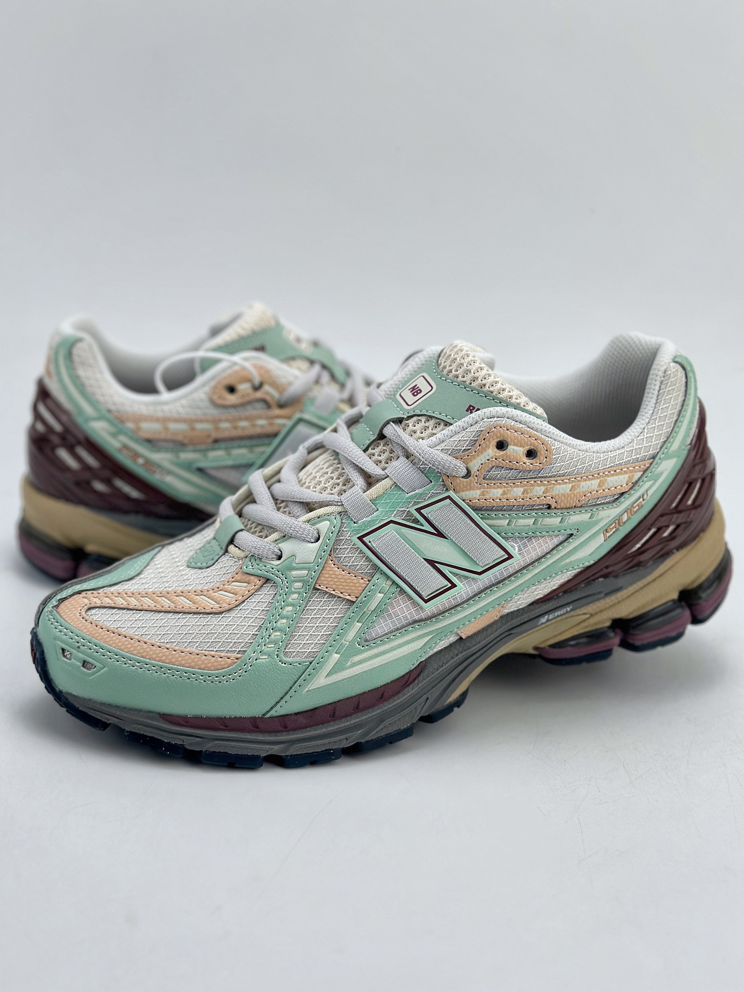 200 New Balance M1906系列 复古单品宝藏老爹鞋款 M1906ND