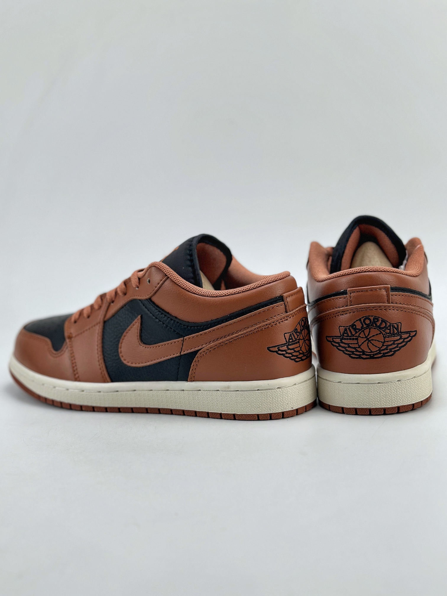 200 Air Jordan 1 Retro Low WMNS ”Archaeo Brown” 黑棕 DC0774-021