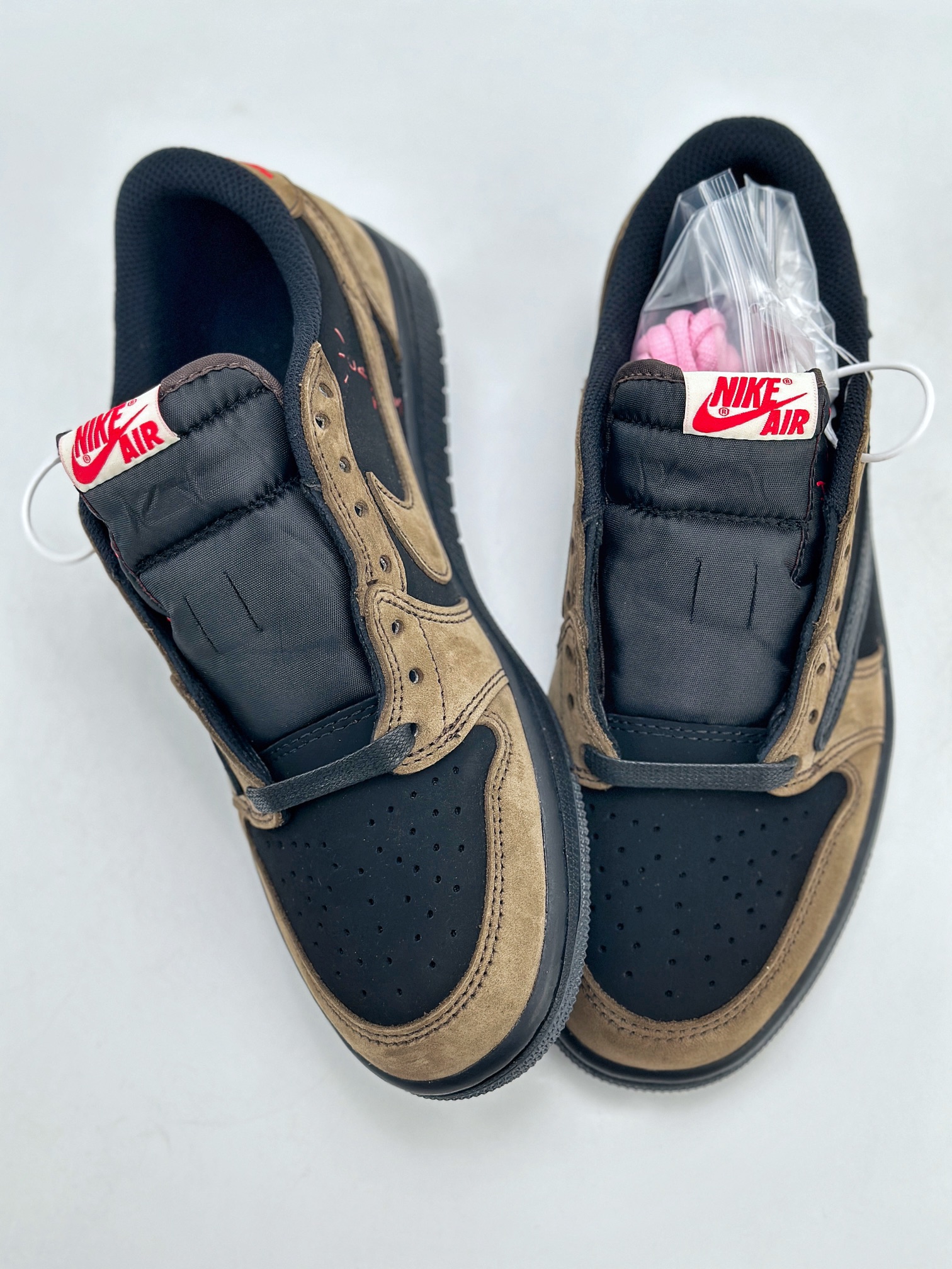 260 Travis Scott x Nike Air Jordan 1 Low x Louis Vuitton Air Jordan 1 Low 黑棕倒钩 DM7866-202