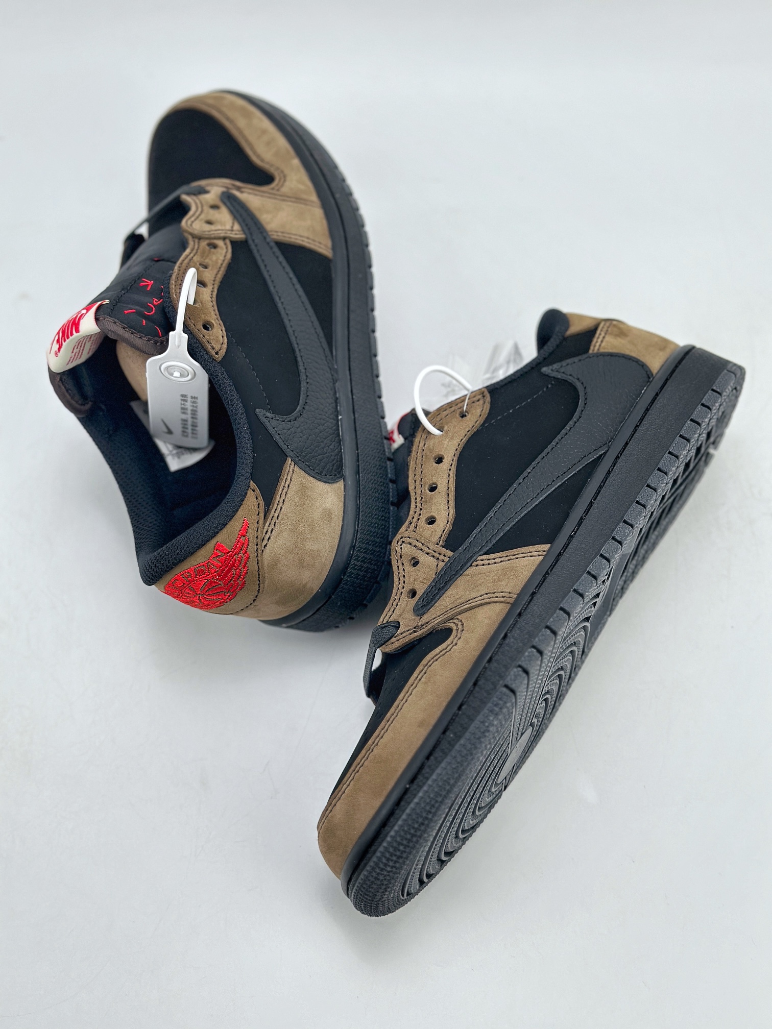 260 Travis Scott x Nike Air Jordan 1 Low x Louis Vuitton Air Jordan 1 Low 黑棕倒钩 DM7866-202