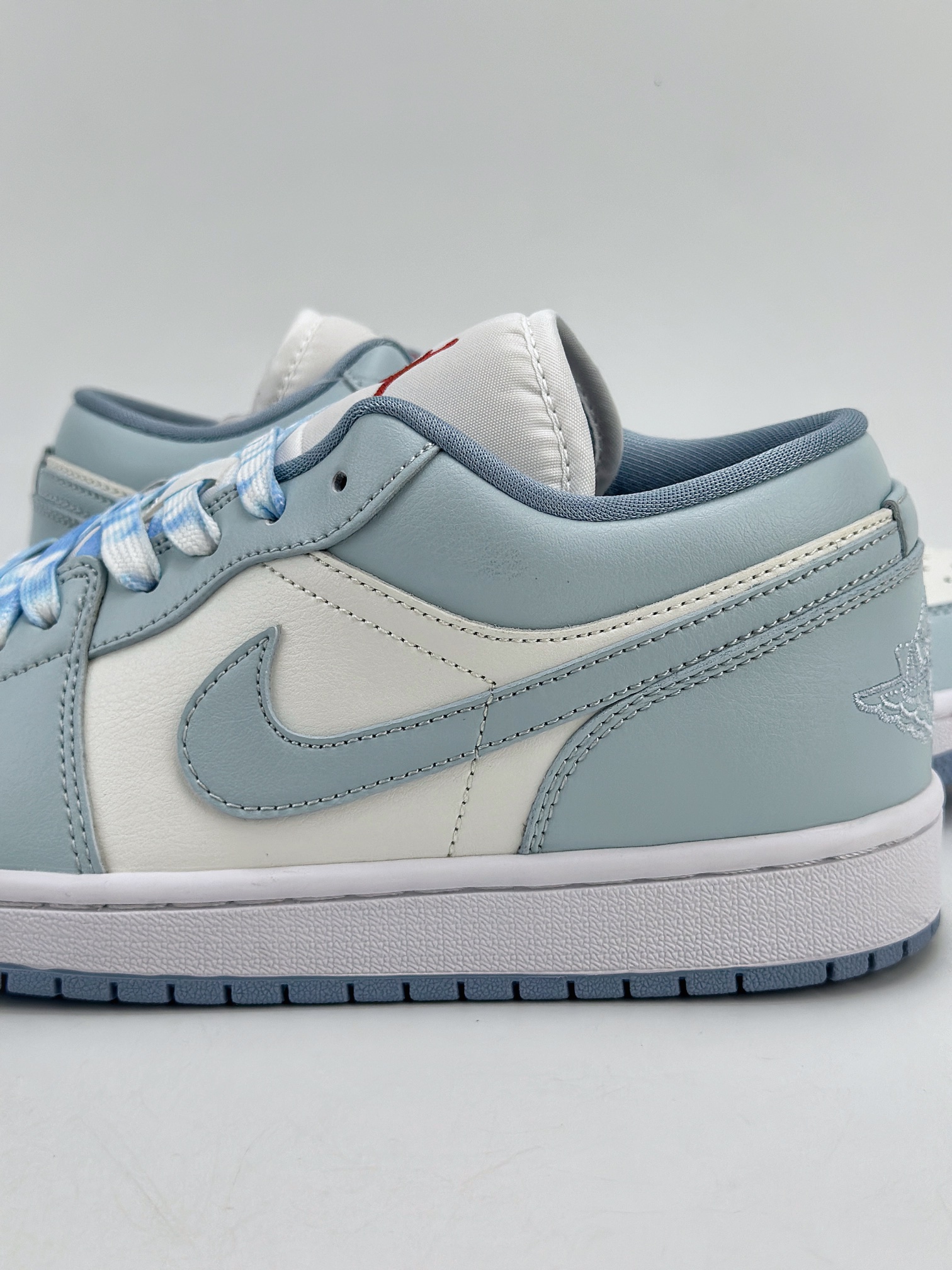 200 Air Jordan 1 Retro Low 气泡海盐 清凉夏日 蓝白  DC0774-165