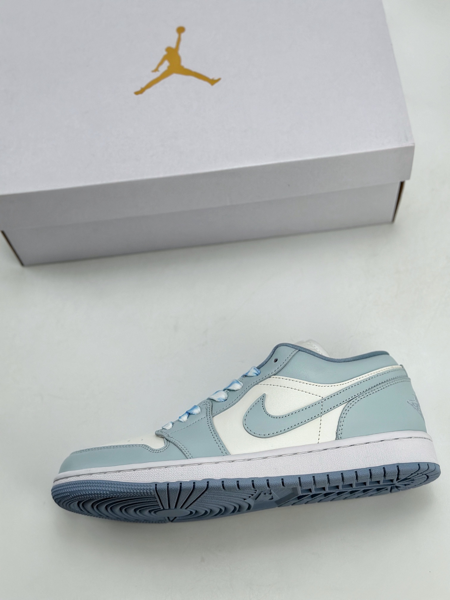 200 Air Jordan 1 Retro Low 气泡海盐 清凉夏日 蓝白  DC0774-165