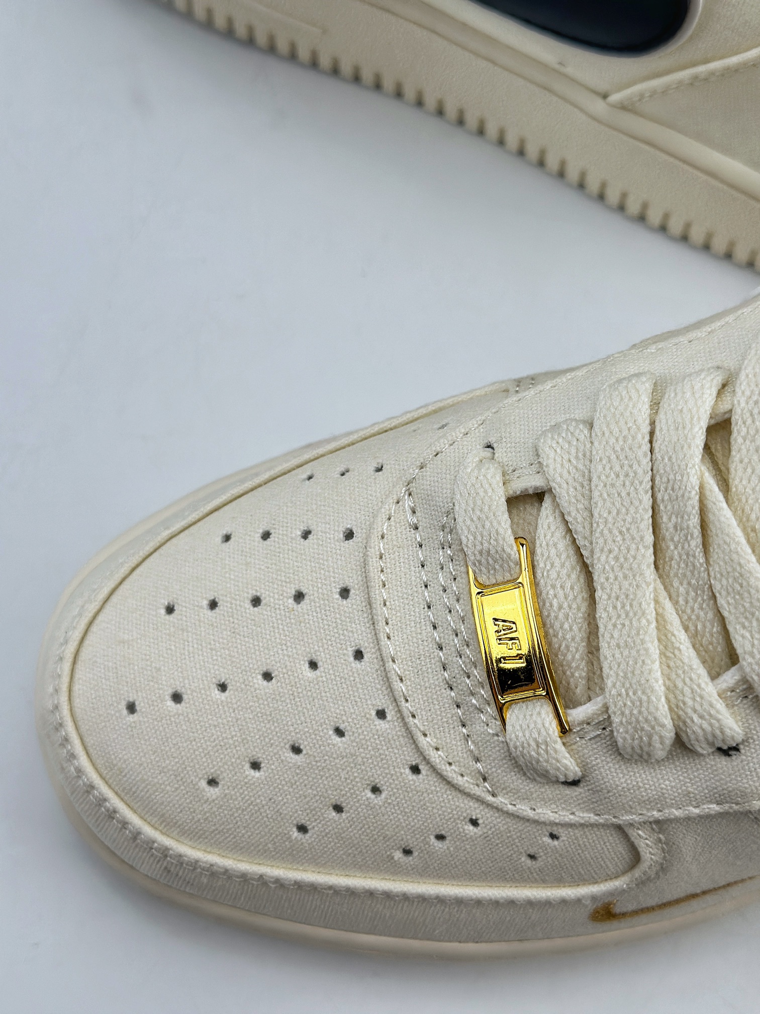 220 Nike Air Force 1 Low 07 白金小钩帆布 MN5696-809