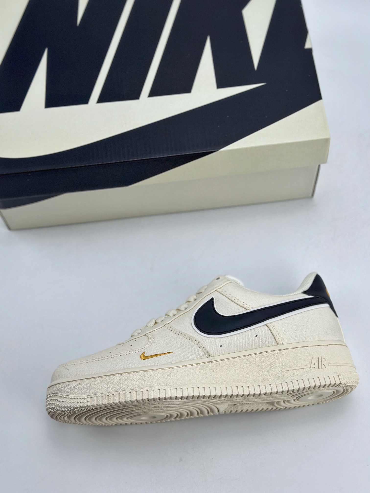 220 Nike Air Force 1 Low 07 白金小钩帆布 MN5696-809