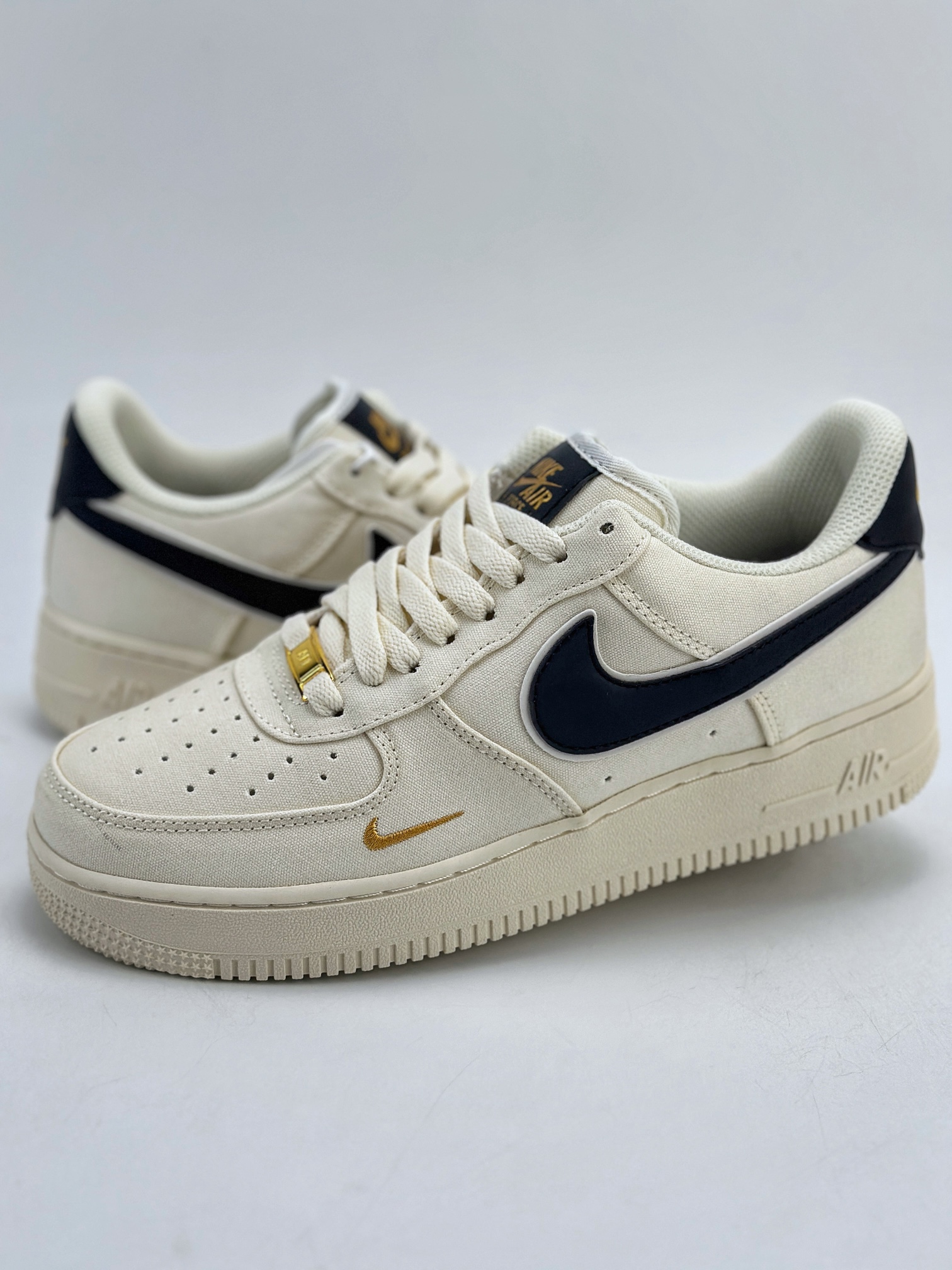 220 Nike Air Force 1 Low 07 白金小钩帆布 MN5696-809