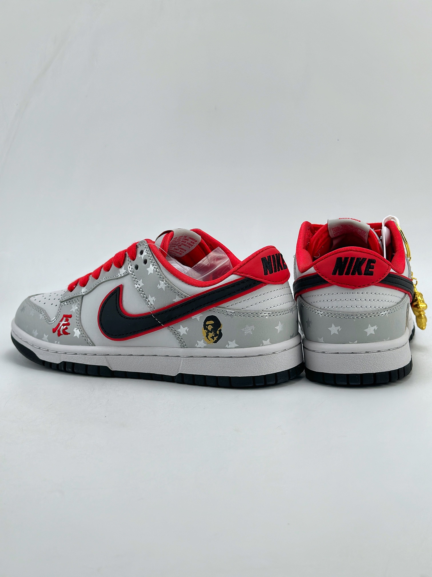 300 Nike SB Dunk Low x BAPE 白黑红 DQ1098-367