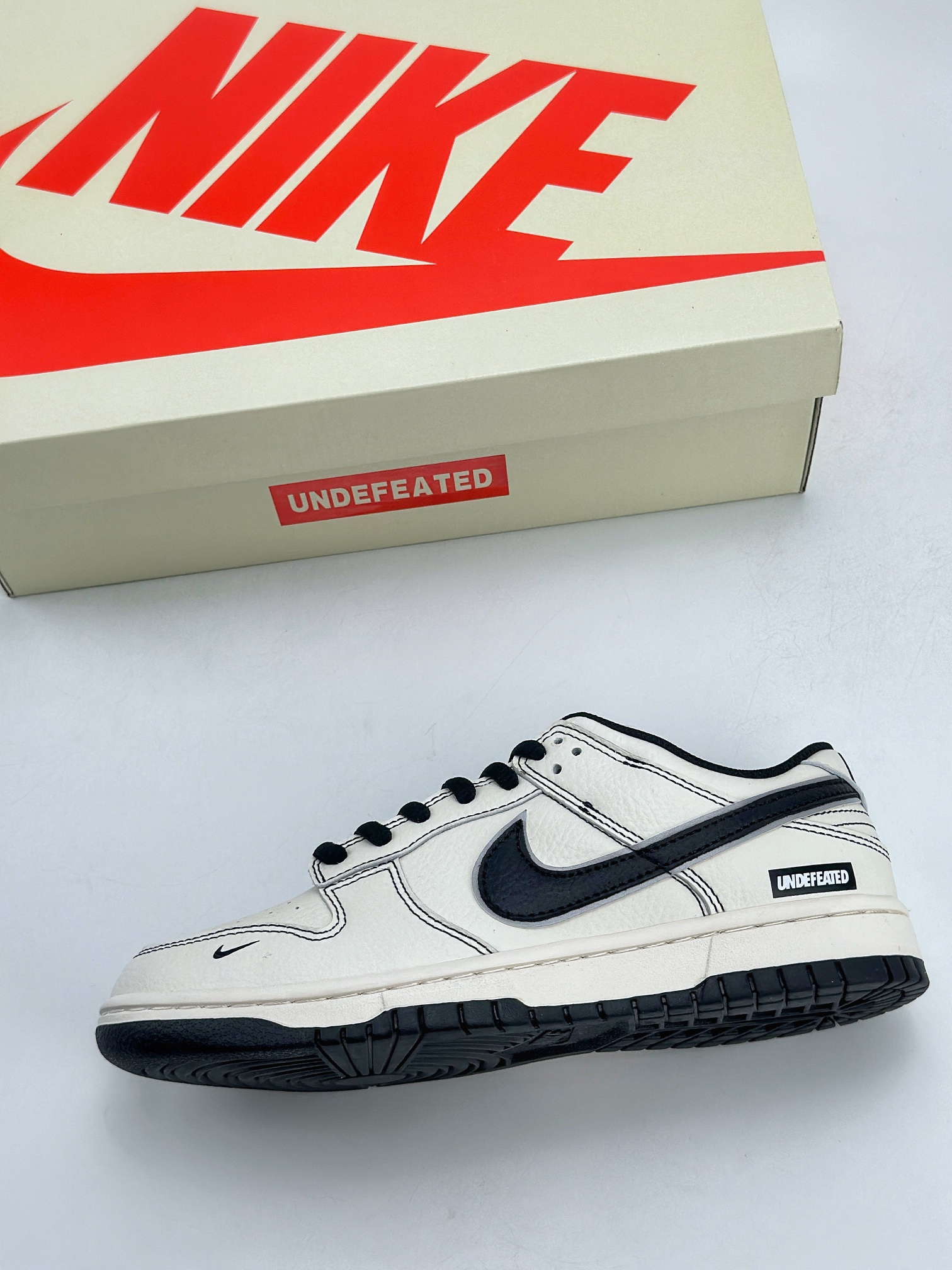 280 Nike SB Dunk Low x UNDEFEATED 米白黑 FC1688-139