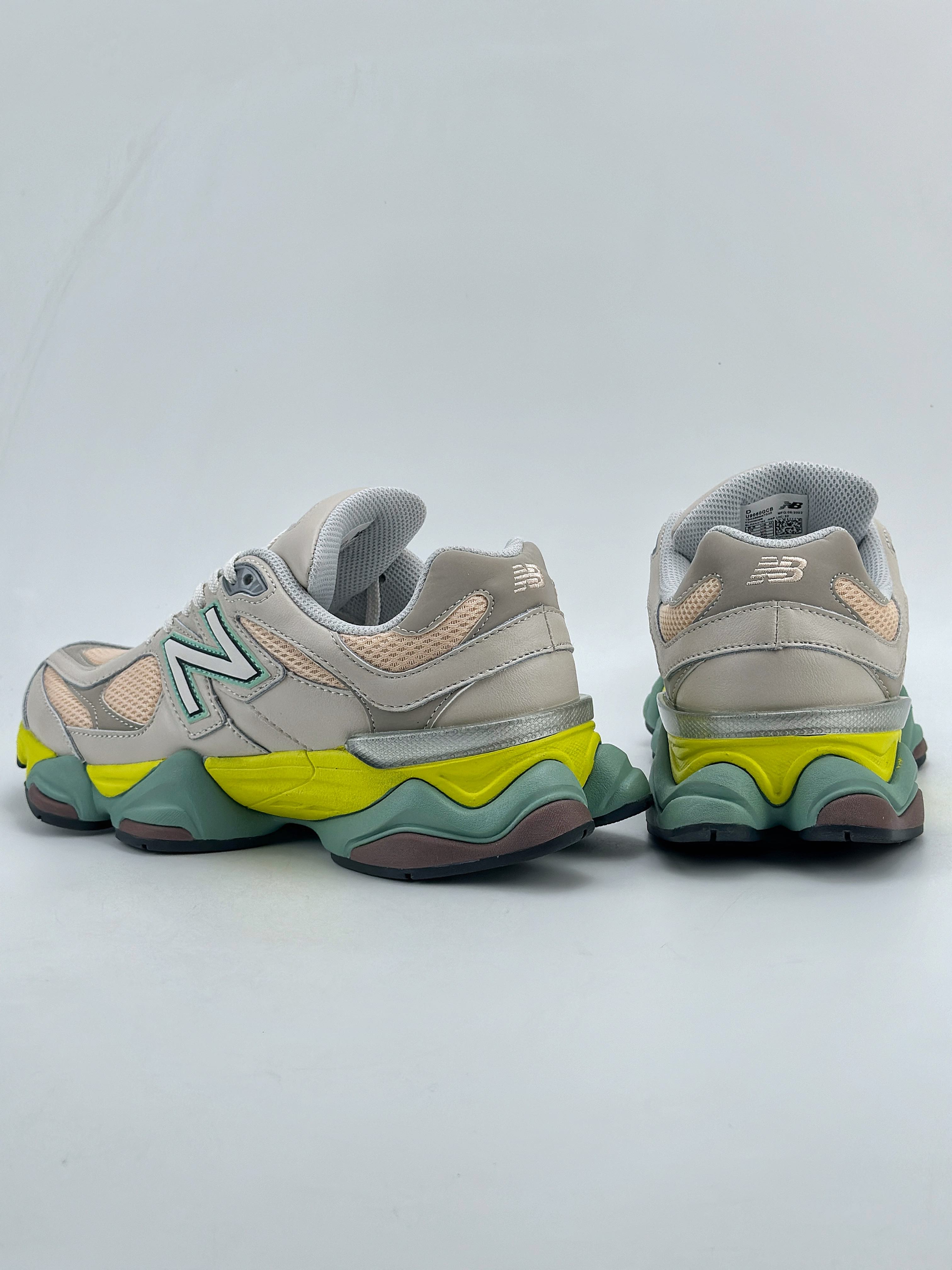 210 Joe Freshgoods x New Balance 版本 NB9060 联名款 复古休闲运动慢跑鞋  U9060GCB