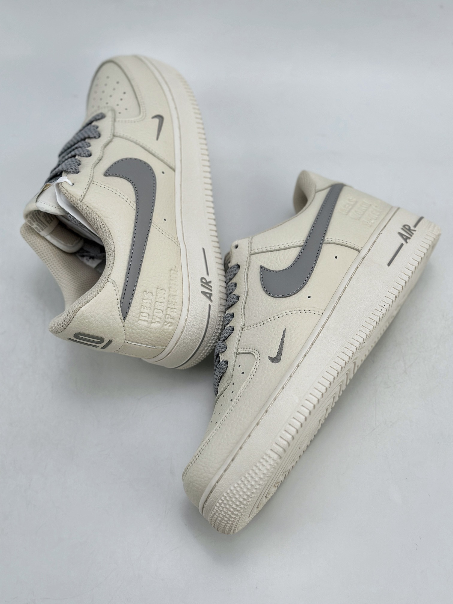 240 Nike Air Force 1 Low 07 白灰满天星 DD8959-708