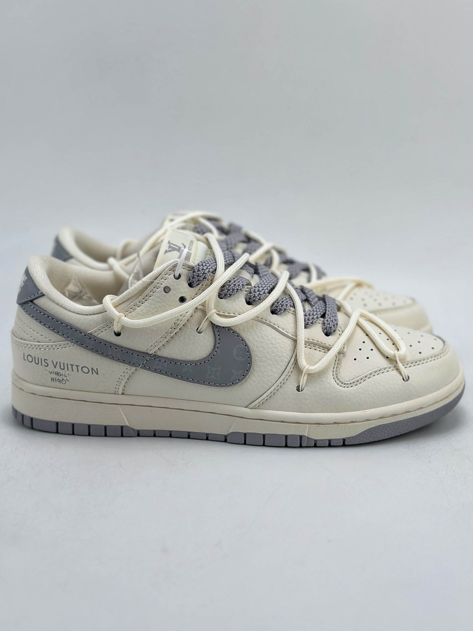 290 Nike SB Dunk Low x Louis Vuitton 白灰绑带满天星 JJ5688-101