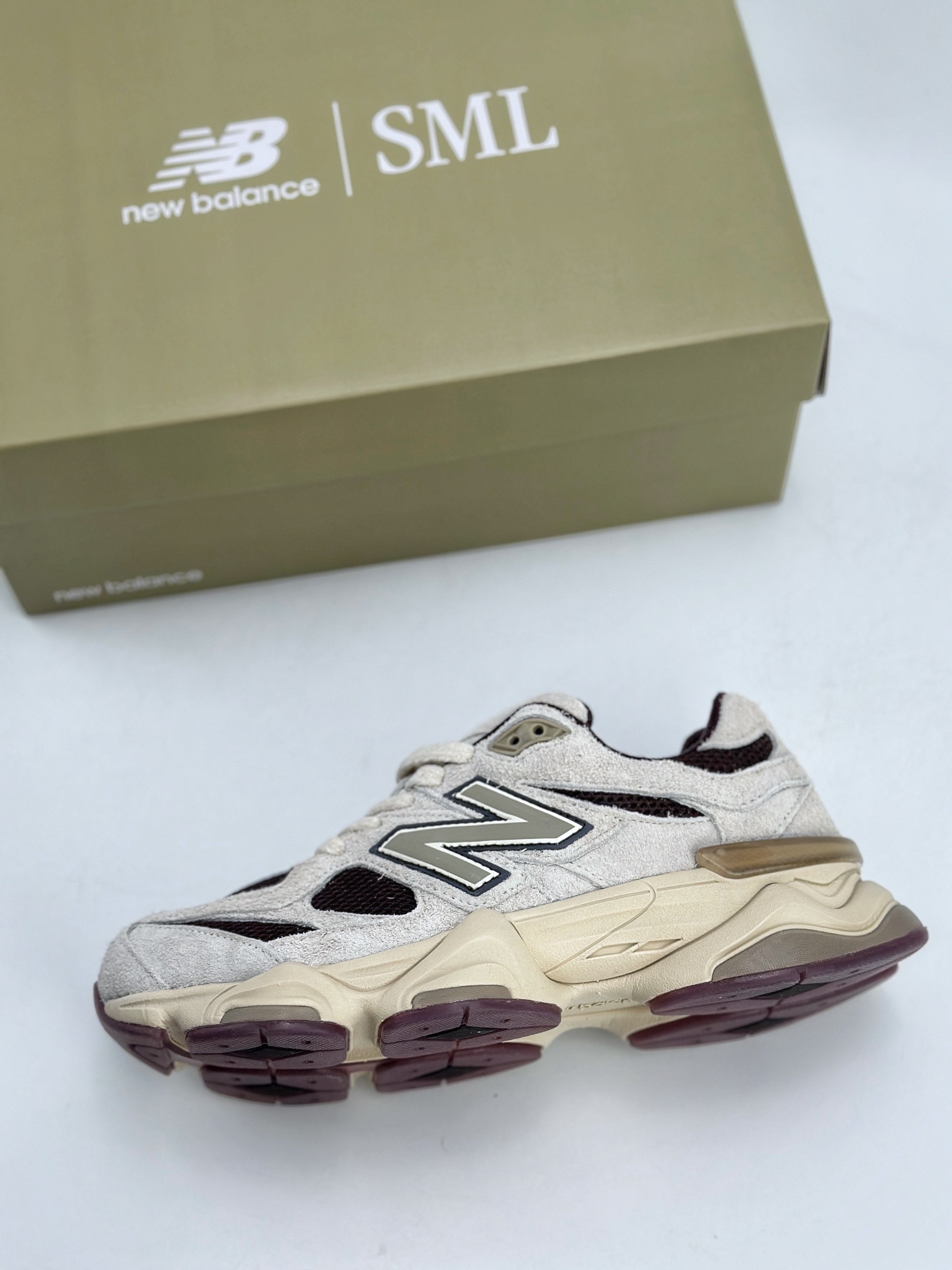 210 Joe Freshgoods x New Balance x Sydney's Signature 版本 NB9060 联名款 复古休闲运动慢跑鞋 U9060SYD