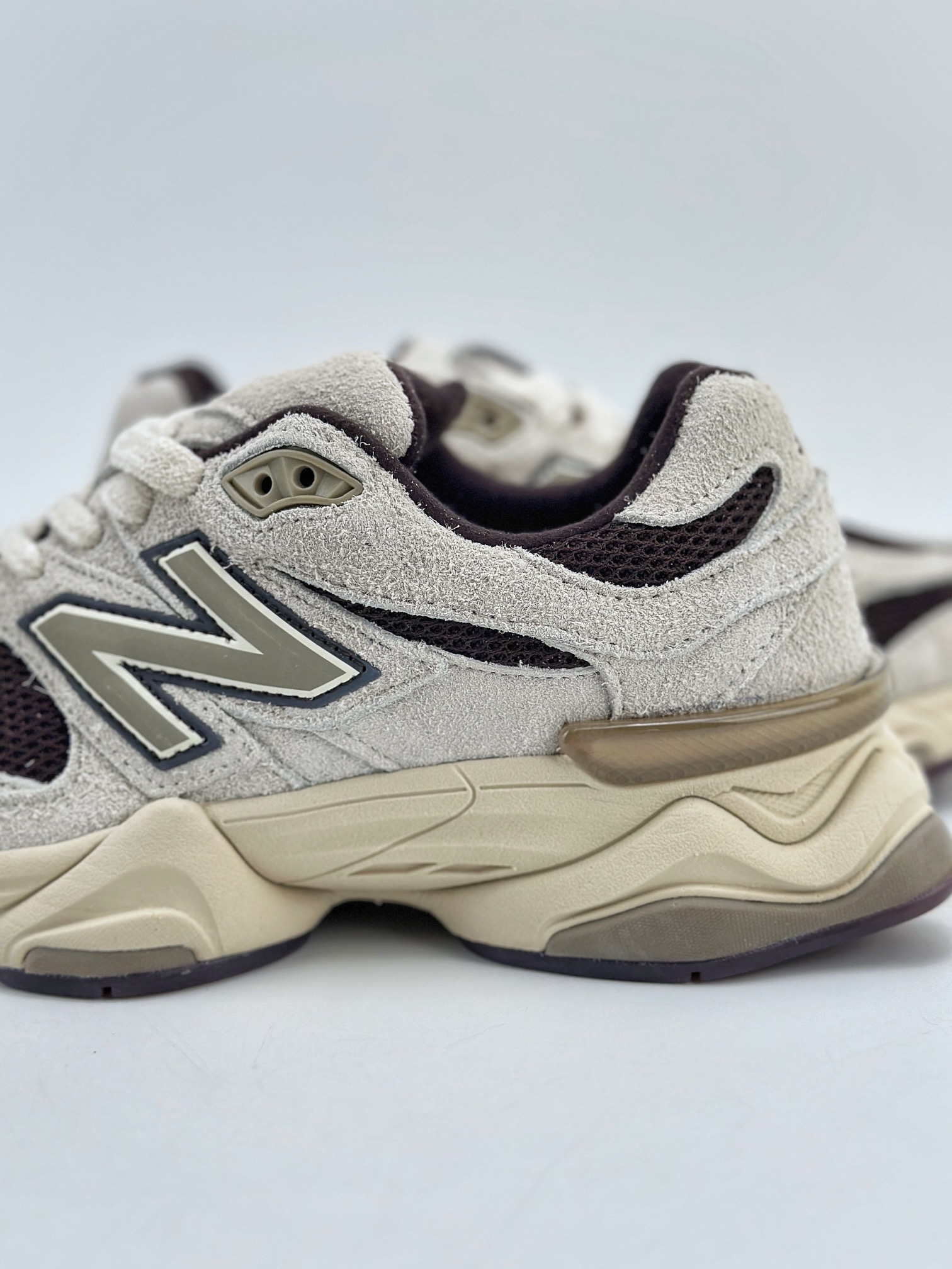 210 Joe Freshgoods x New Balance x Sydney's Signature 版本 NB9060 联名款 复古休闲运动慢跑鞋 U9060SYD