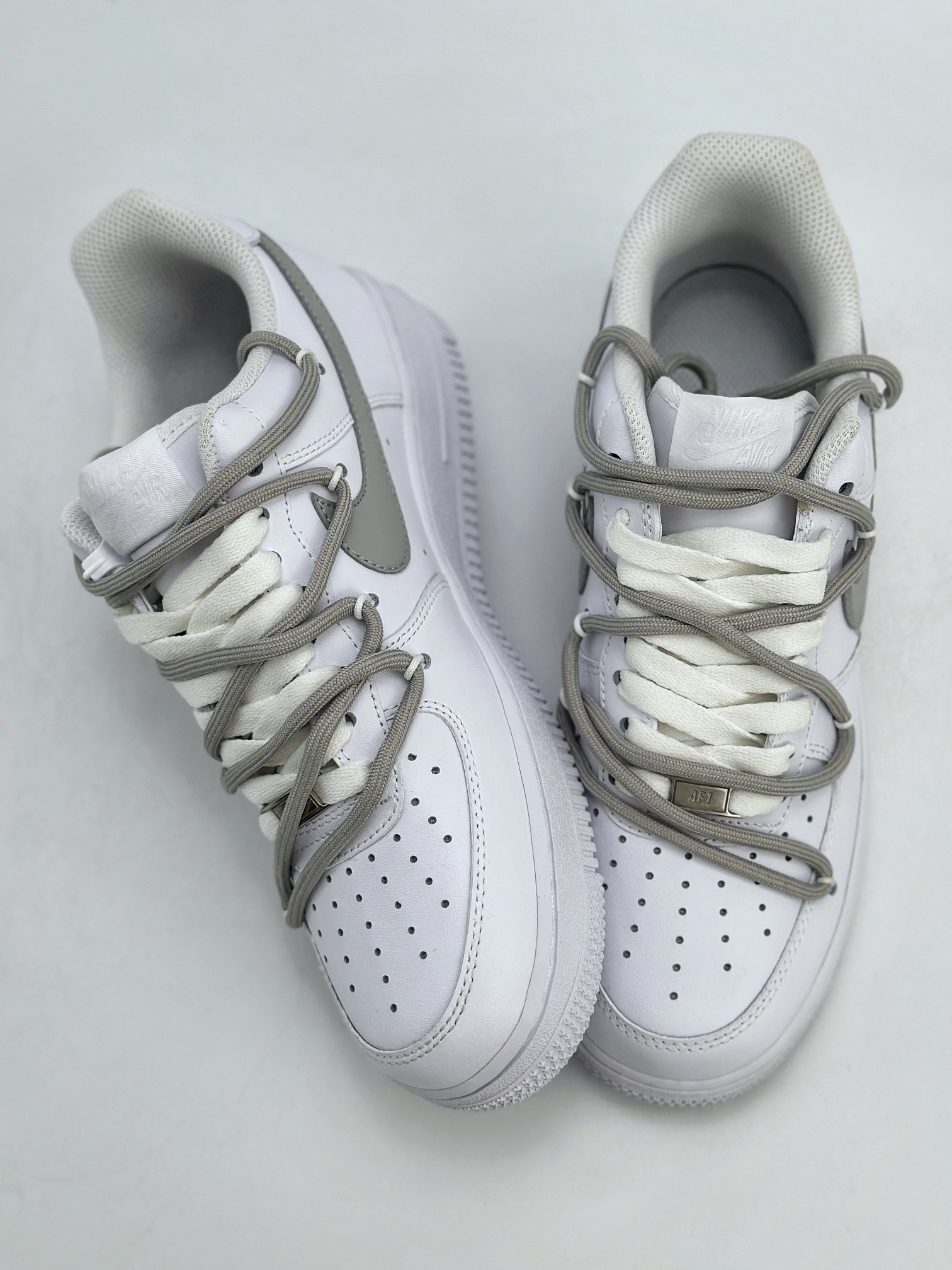 260 Nike Air Force 1 Low 07 圣诞礼遇 像素圣诞树 灰白 ZH0316-016