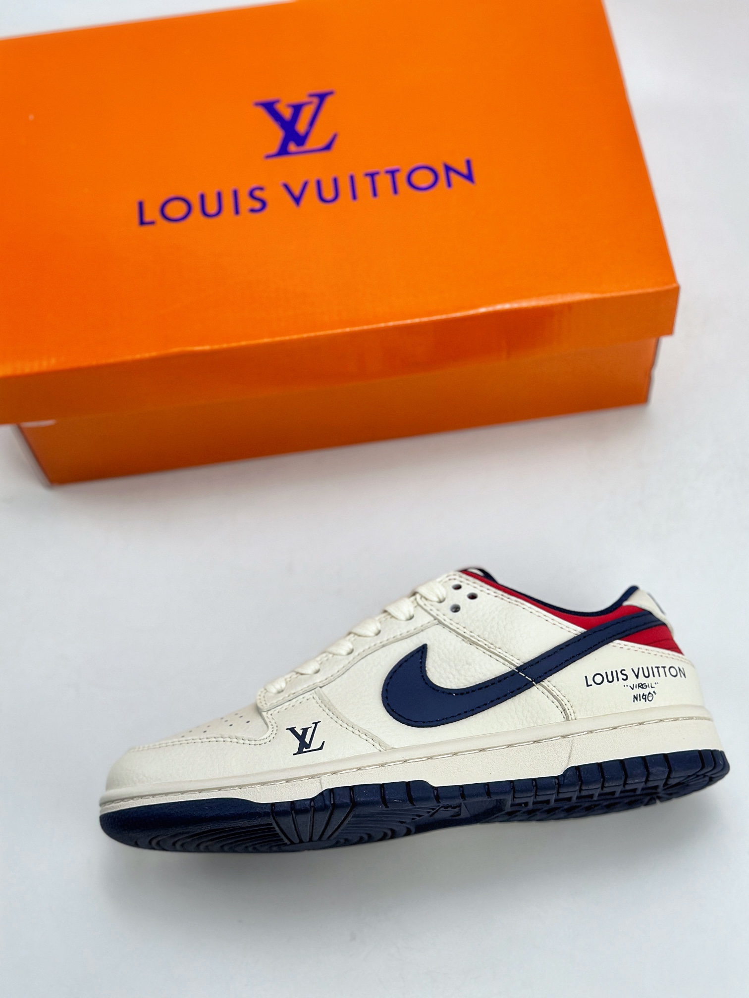 280 Nike SB Dunk Low x Louis Vuitton 白蓝红 XX2025-313