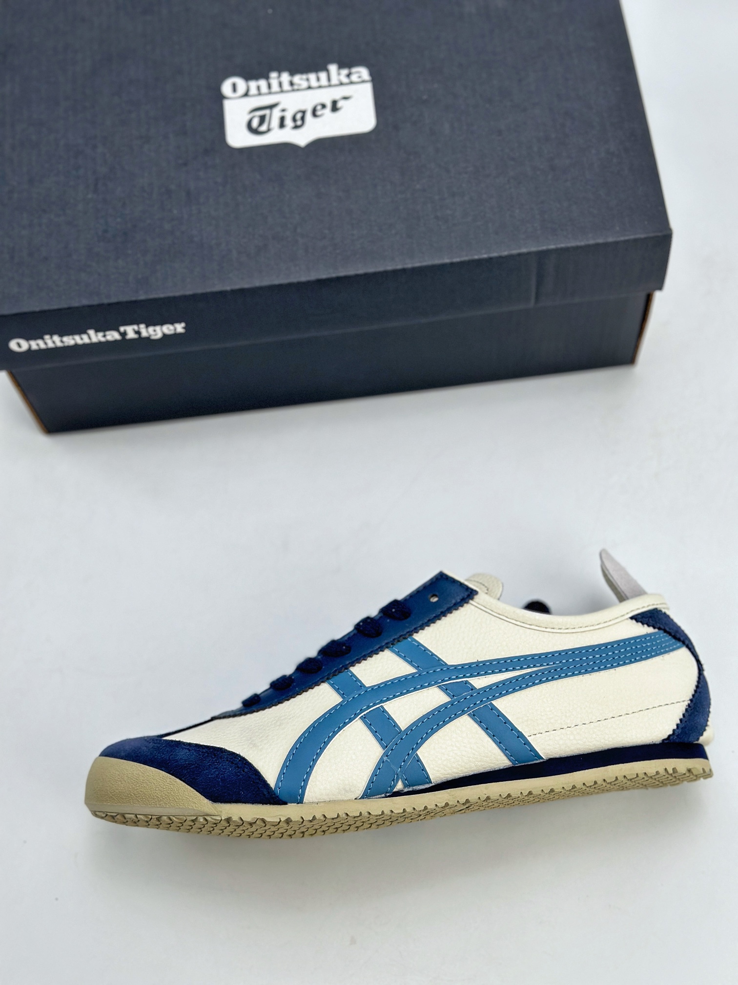 130 Onitsuka Tiger Mexico 66 Paraty 百搭单品 板鞋 MEXICO 1183A201-118