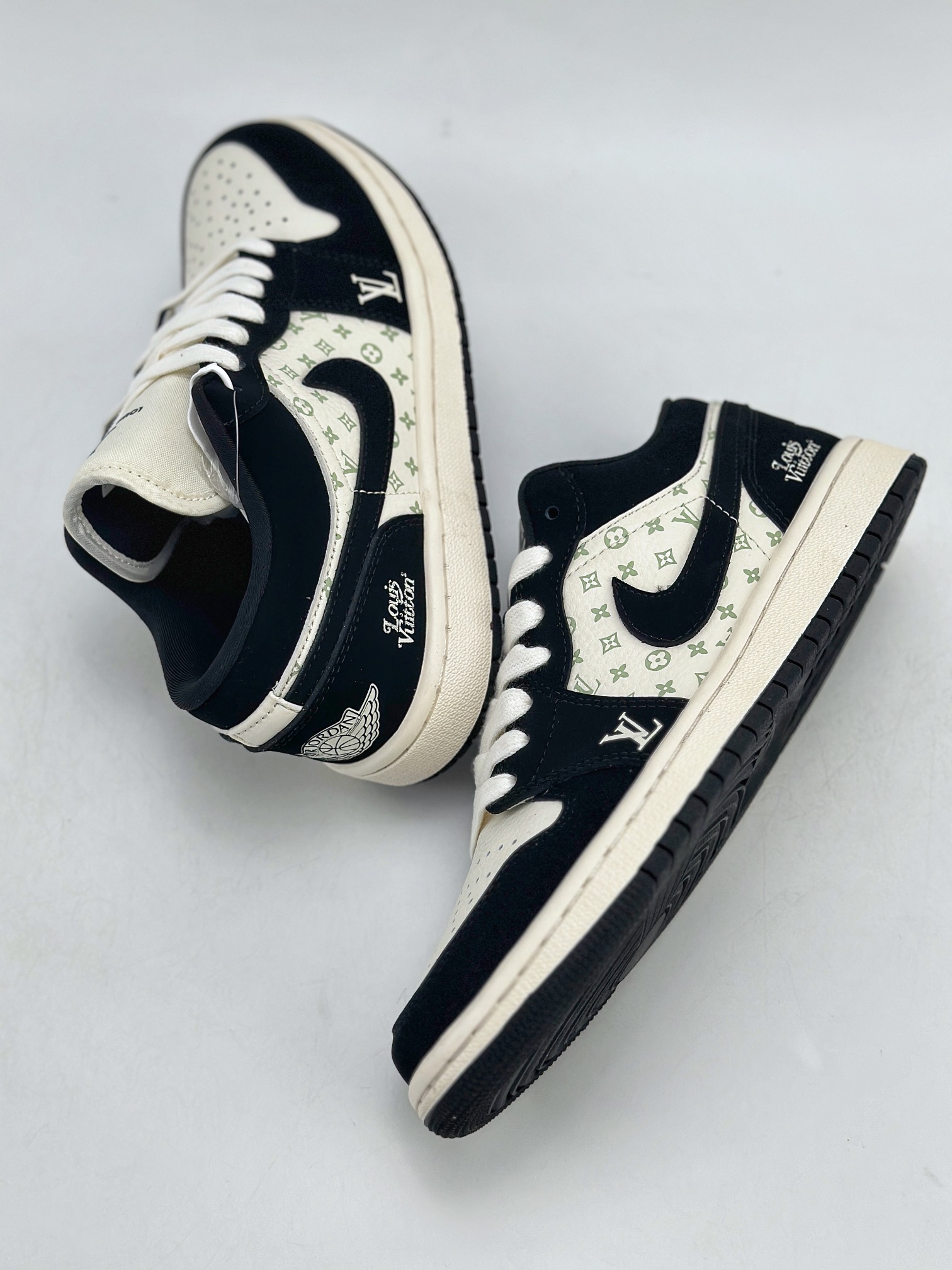 280 Air Jordan 1 Retro Low x Louis Vuitton 白黑  SJ9950-001