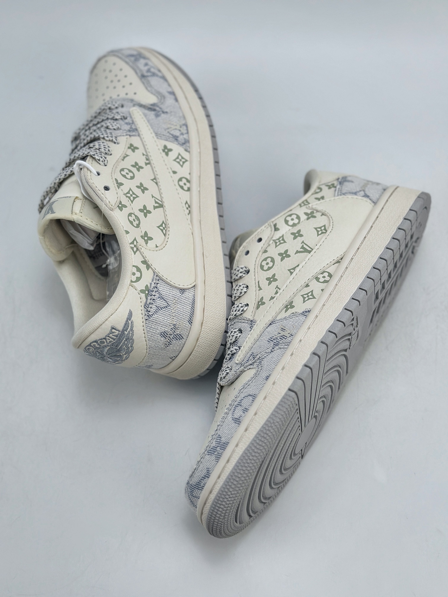 280 Air Jordan 1 Retro Low x Louis Vuitton 白浅灰牛仔布  SJ2068-007