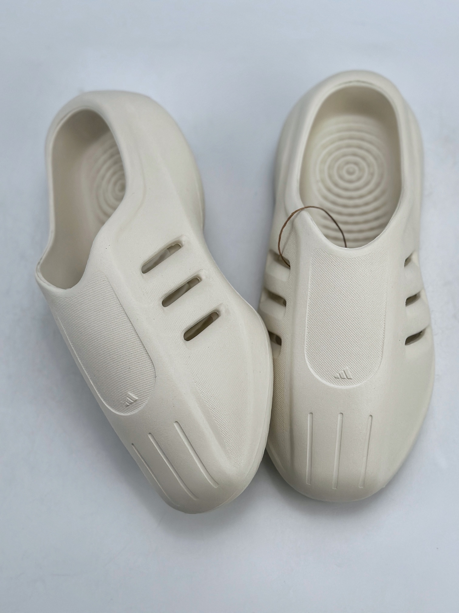 200 Adidas Originals adiFOM IIInfinity Mule 穆勒风慵懒惬意防磨包头拖鞋 JH6766