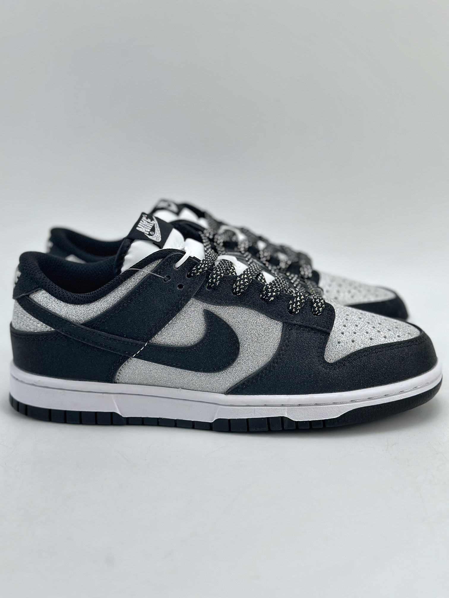 180 NIKE SB Dunk Low 黑银满天星 LW1818-101